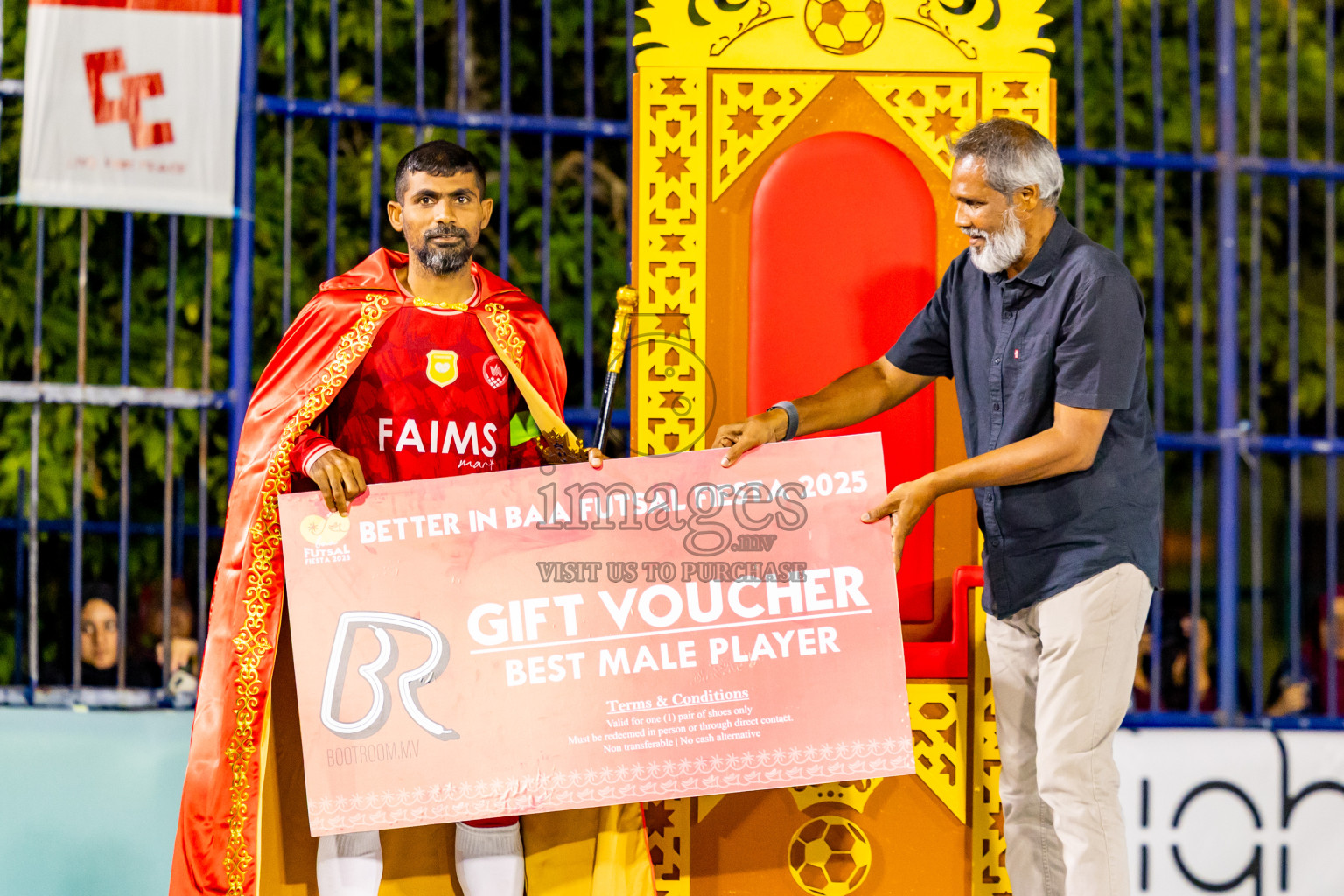 Closing Ceremony of Better in Baa Futsal Fiesta 2025 held in B. Eydhafushi, Maldives on Monday, 17th November 2025. Photos: Nausham Waheed / images.mv