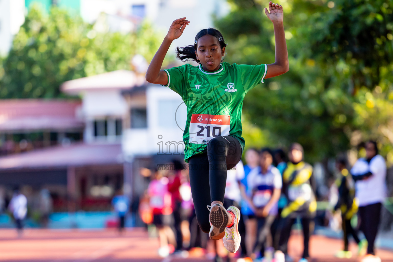 Day 1 of Inter-school Athletics Championship 2025 held in Ekuveni Synthetic Track, Male', Maldives on Monday, 06th October 2025. Photos by: Nausham Waheed / Images.mv