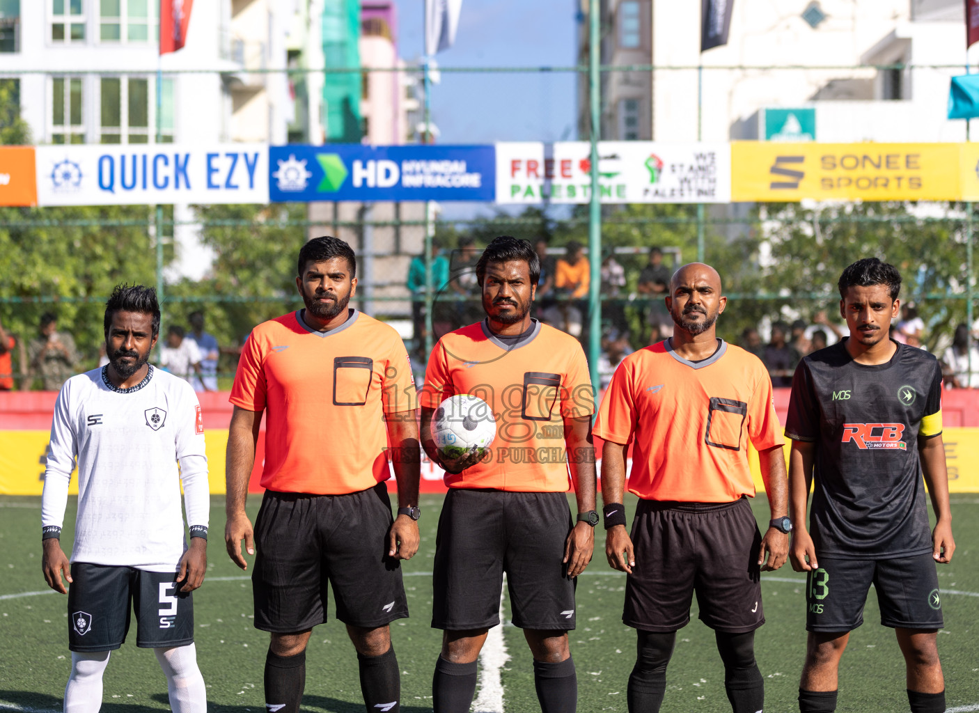 R Alifushi vs R Meedhoo in Day 5 of Golden Futsal Challenge 2024 was held on Friday, 19th January 2024, in Hulhumale', Maldives Photos: Mohamed Mahfooz Moosa / images.mv