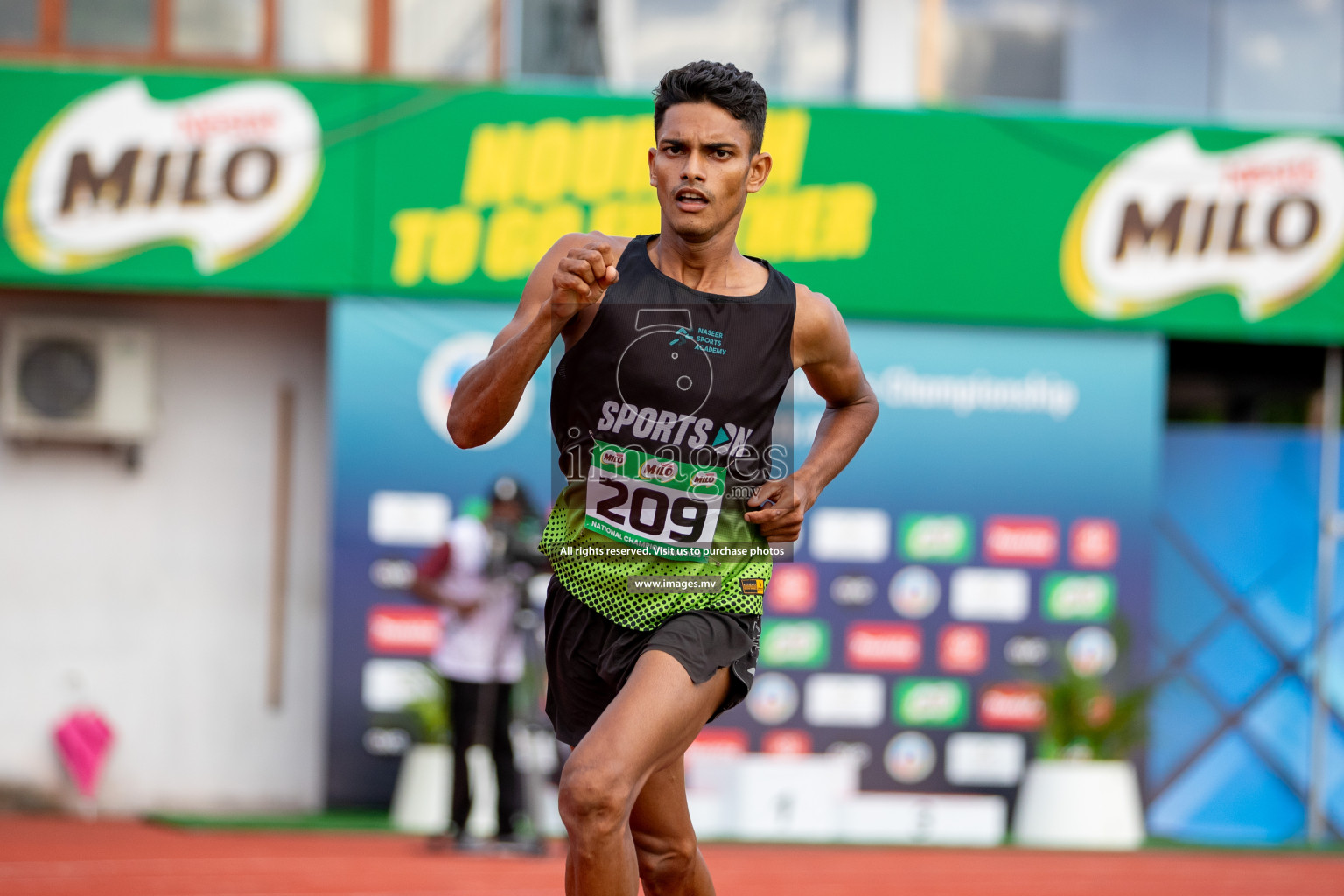 Day 2 of National Athletics Championship 2023 was held in Ekuveni Track at Male', Maldives on Friday, 24th November 2023. Photos: Hassan Simah / images.mv