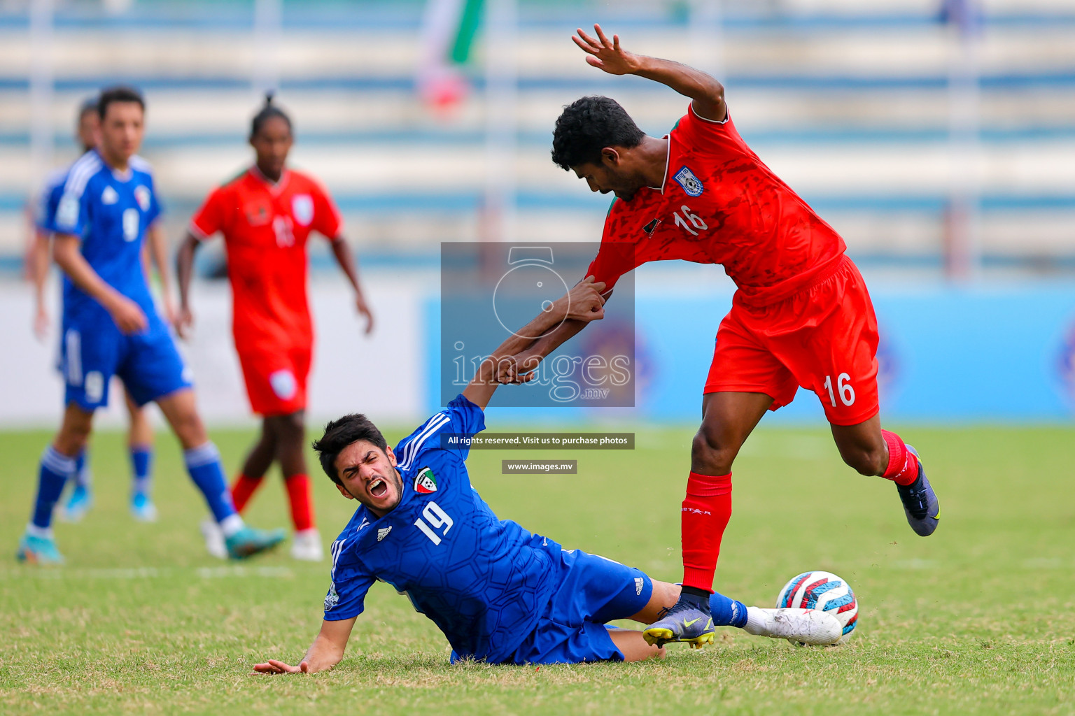 Kuwait vs Bangladesh in the Semi-final of SAFF Championship 2023 held in Sree Kanteerava Stadium, Bengaluru, India, on Saturday, 1st July 2023. Photos: Nausham Waheed, Hassan Simah / images.mv