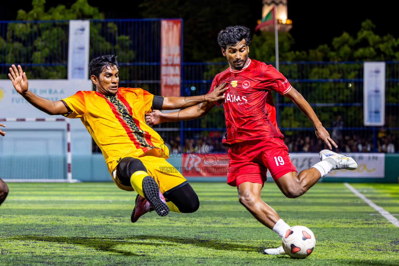 Eydhafushi vs Thulhaadhoo in Semi Finals of Better in Baa Futsal Fiesta 2025 Men's division held in B. Eydhafushi, Maldives on Saturday, 15th November 2025. Photos: Nausham Waheed / images.mv