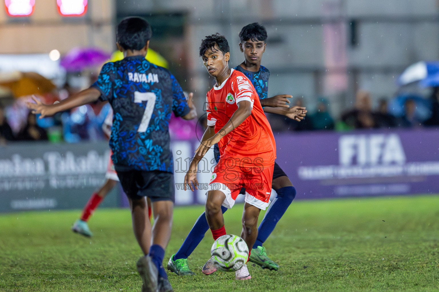 SUS vs Huriyya (U14) in Dhivehi Youth League 2024 - Day 2. Matches held at Henveiru Stadium on 22nd November 2024 , Friday. Photos: Shuu Abdul Sattar/ Images.mv