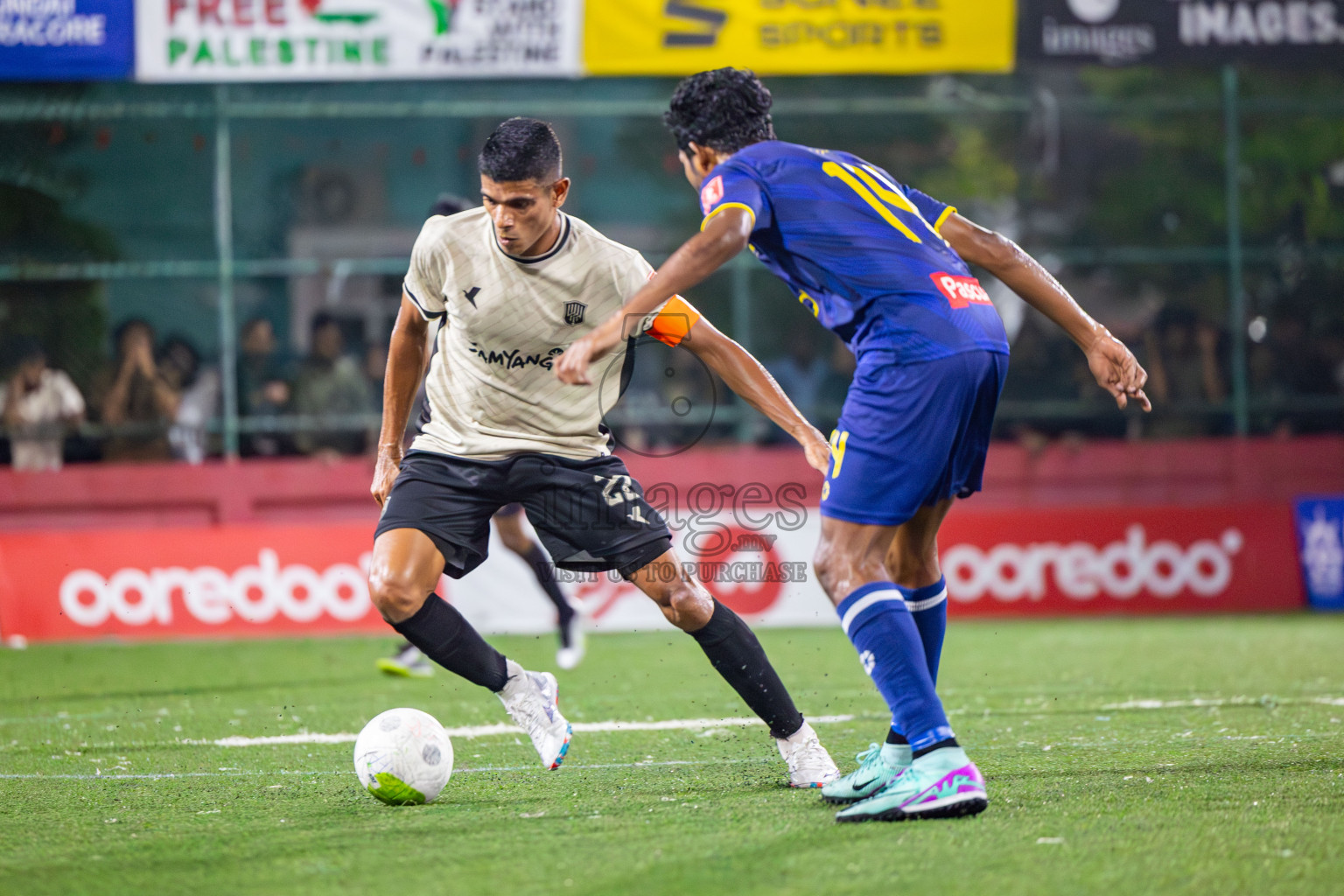 B Eydhafushi vs Lh Kurendhoo on Day 34 of Golden Futsal Challenge 2024 was held on Monday, 19th February 2024, in Hulhumale', Maldives
Photos: Mohamed Mahfooz Moosa / images.mv