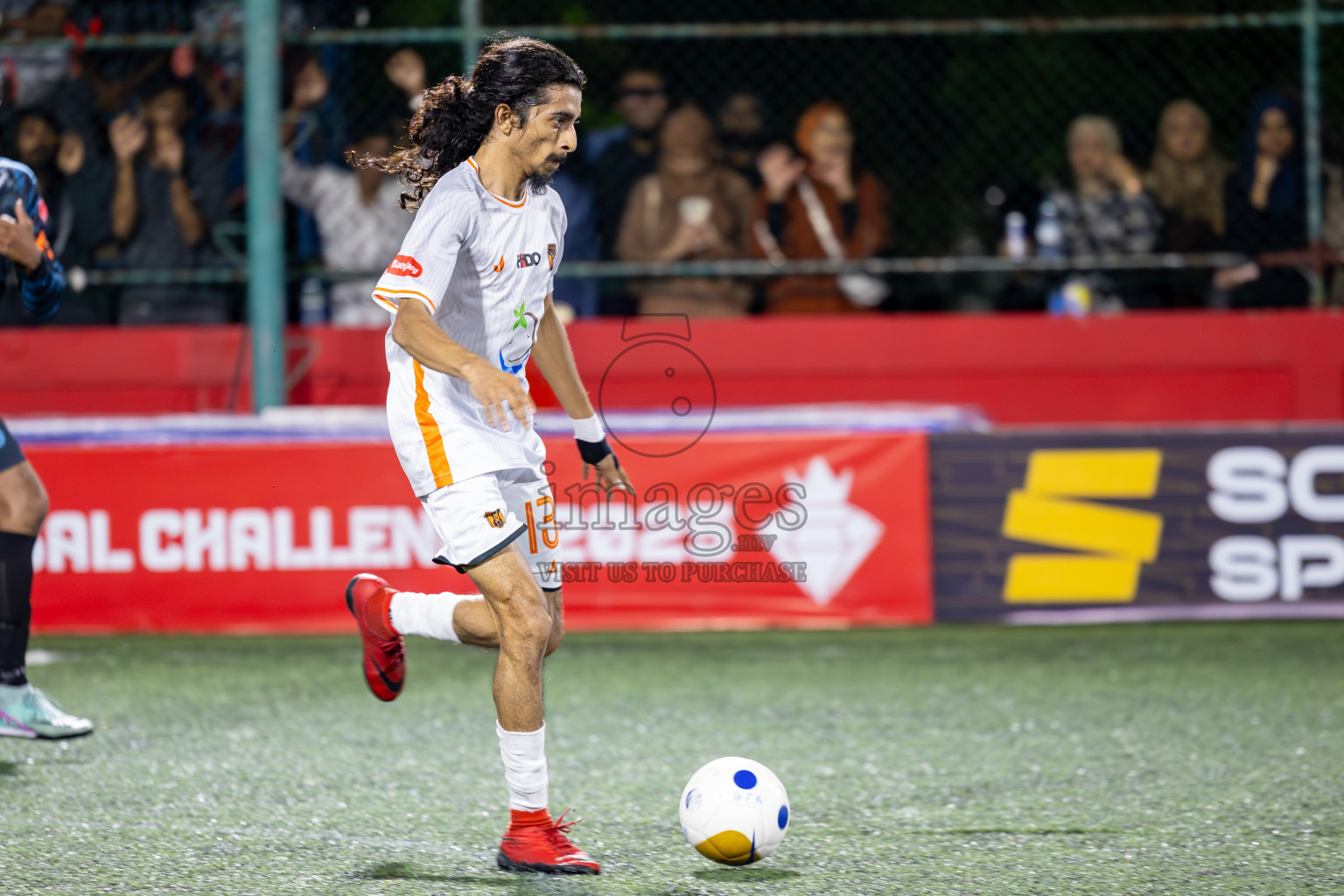Th Hirilandhoo vs Th Buruni in Day 10 of Golden Futsal Challenge 2025 was held on Tuesday, 14th January 2025, in Hulhumale', Maldives Photos: Ismail Thoriq / images.mv