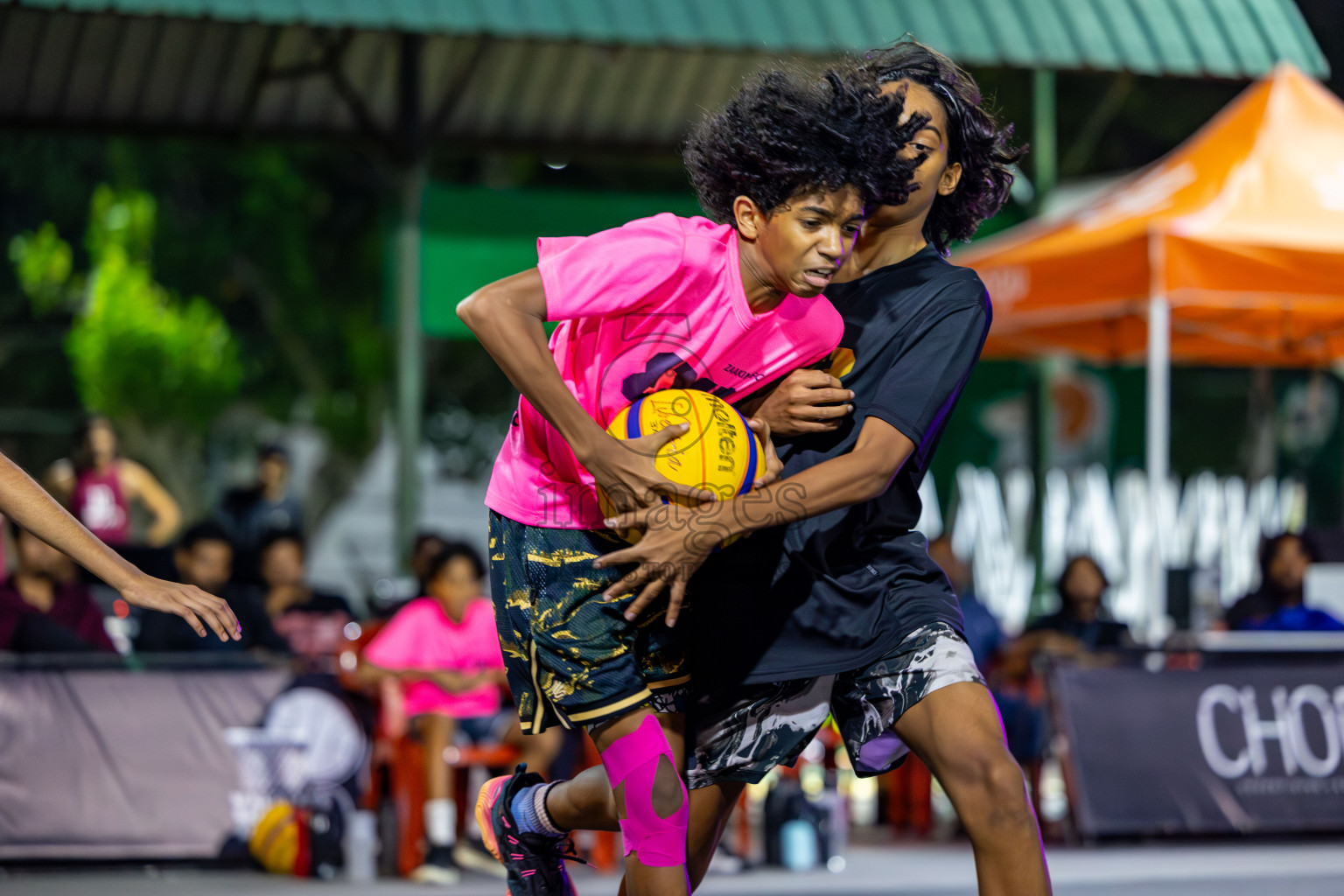 Day 7 of MILO Ramadan 3x3 Challenge 2024 was held in Ekuveni Outdoor Basketball Court at Male', Maldives on Monday, 18th March 2024.
Photos: Mohamed Mahfooz Moosa / images.mv