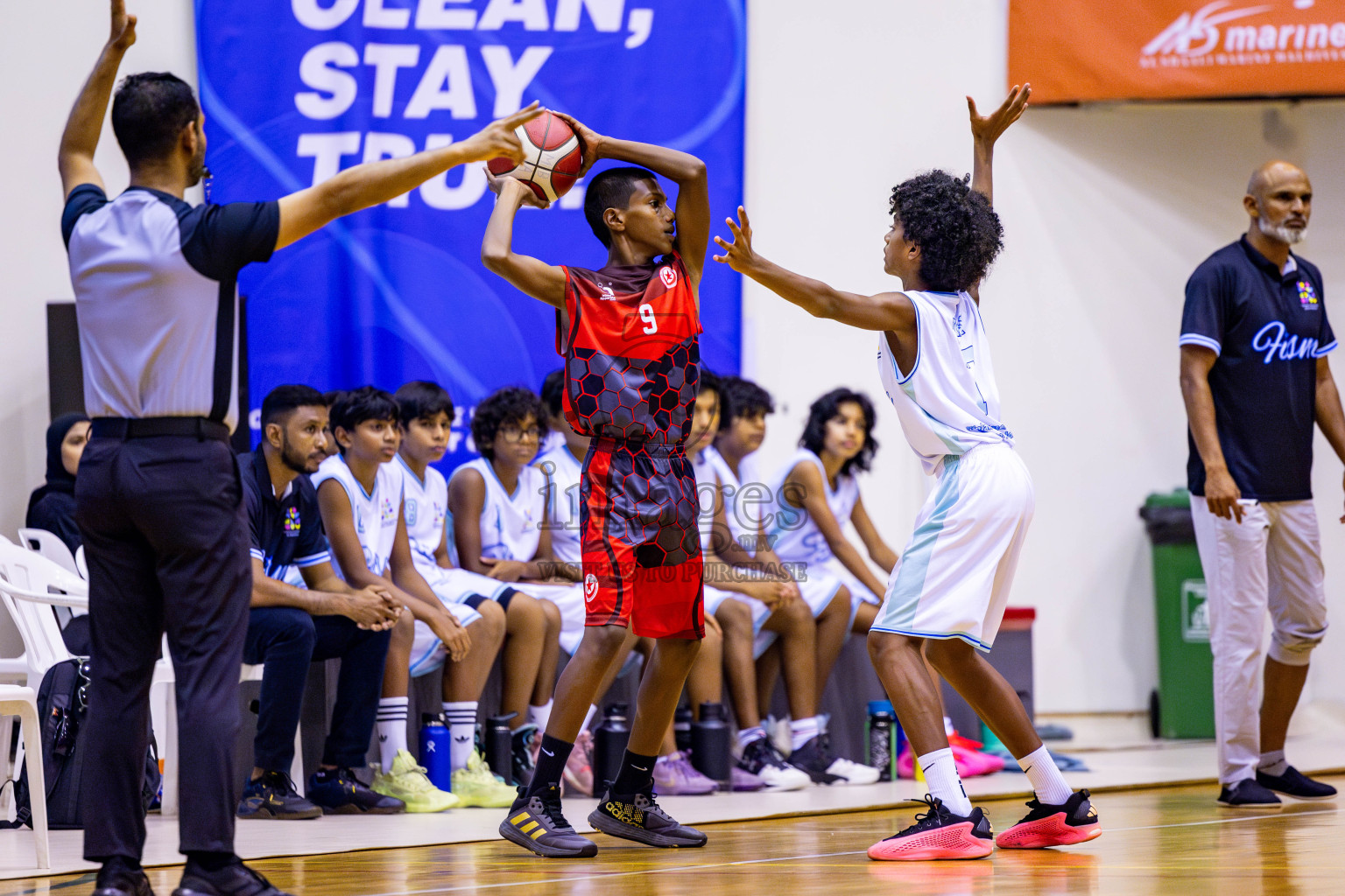 Iskandhar School vs Finland International School in Under 13 Boys Final of Junior Basketball Championship 2024 was held in Social Center, Male', Maldives on Sunday, 15th December 2024. Photos: Nausham Waheed / images.mv