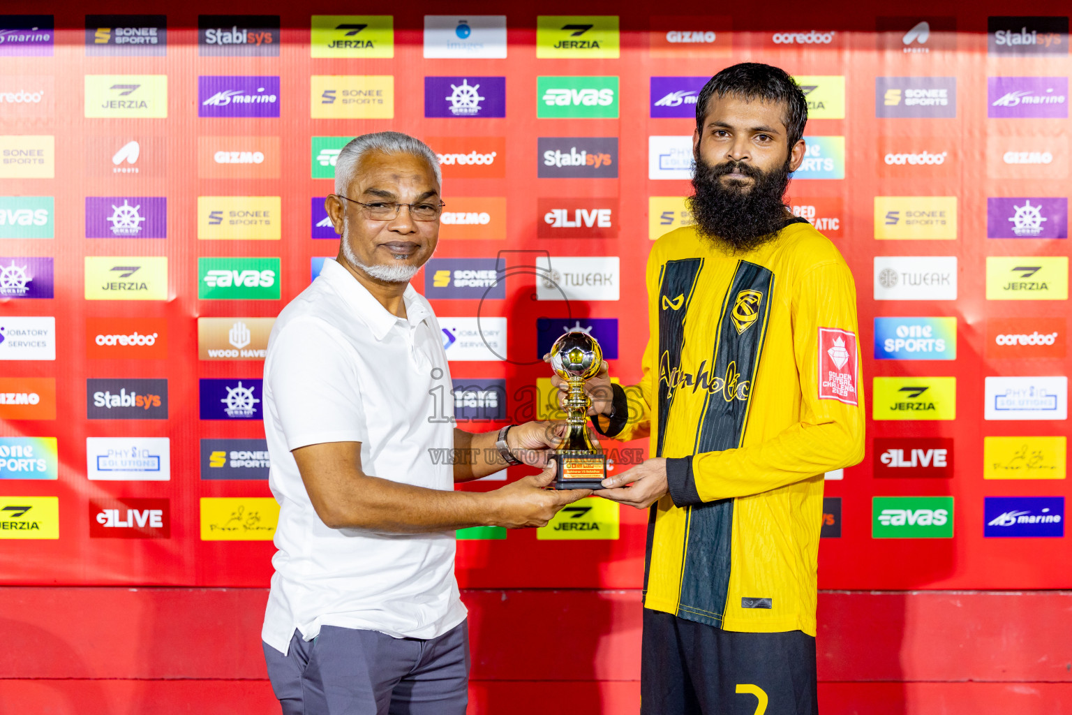 HA Dhidhdhoo vs HA Vashafaru in Day 5 of Golden Futsal Challenge 2025 on Thursday, 9th January 2025, in Hulhumale', Maldives Photos: Nausham waheed / images.mv