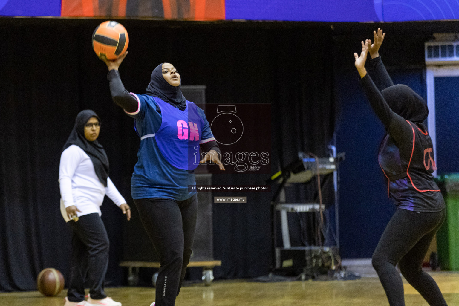 Xenith Sports Club vs Youth United Sports Club in the Milo National Netball Tournament 2022 on 18 July 2022, held in Social Center, Male', Maldives. Photographer: Shuu, Hassan Simah / Images.mv