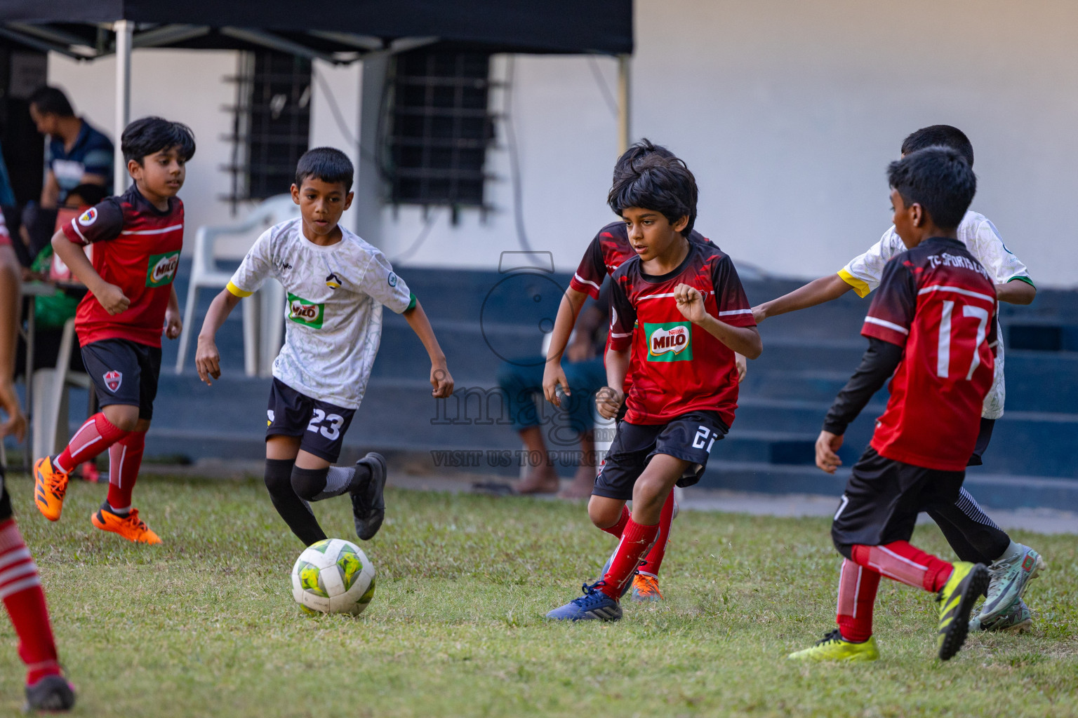 Day 2 of MILO Academy Championship 2025 was held on Friday, 14th February 2025 in Henveiru Stadium. 
Photos: Hassan Simah / Images.mv