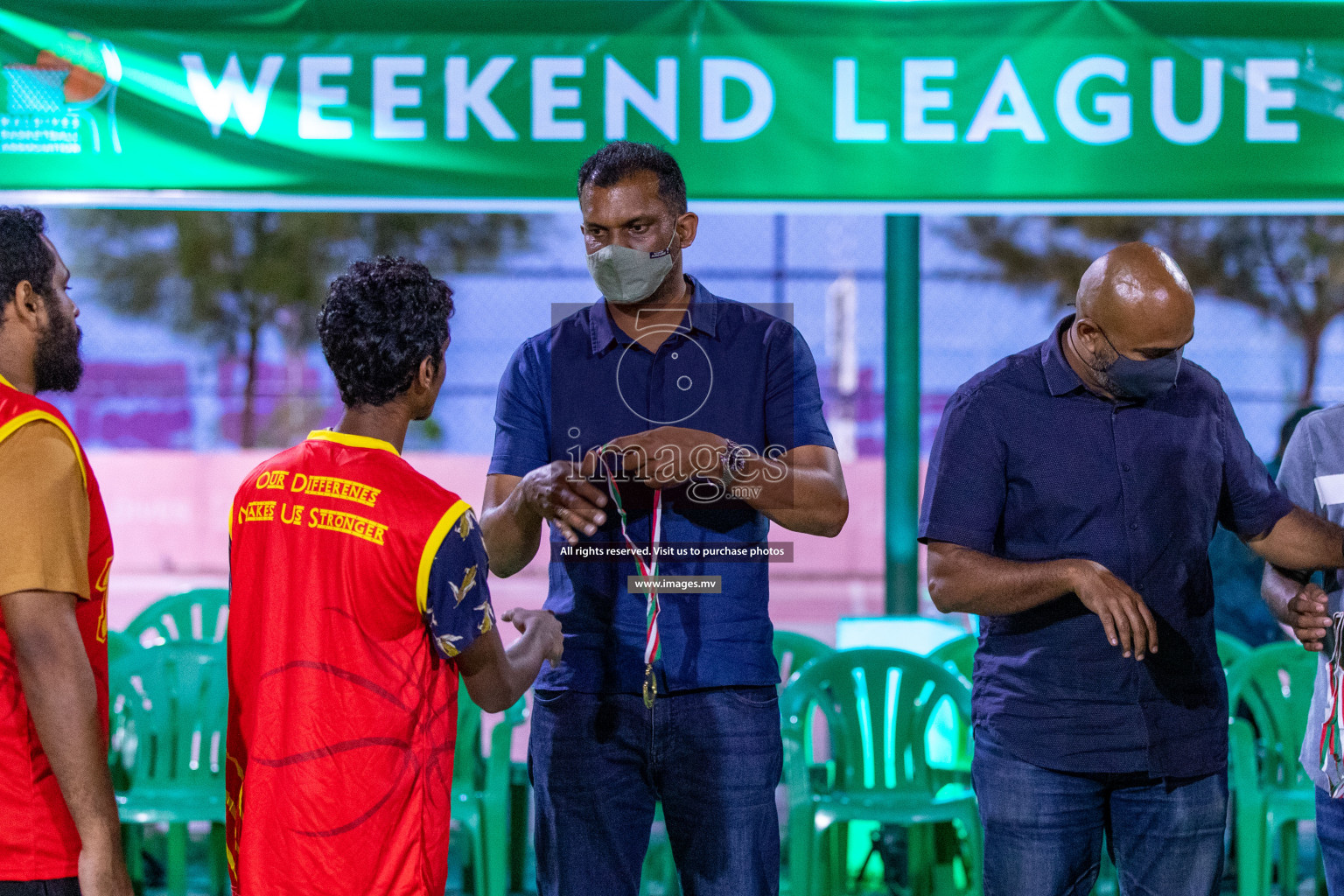 Finals of Weekend League 2021 was held on Monday, 6th December 2021, at Ekuveni Outdoor Basketball court Photos: Ismail Thoriq / images.mv