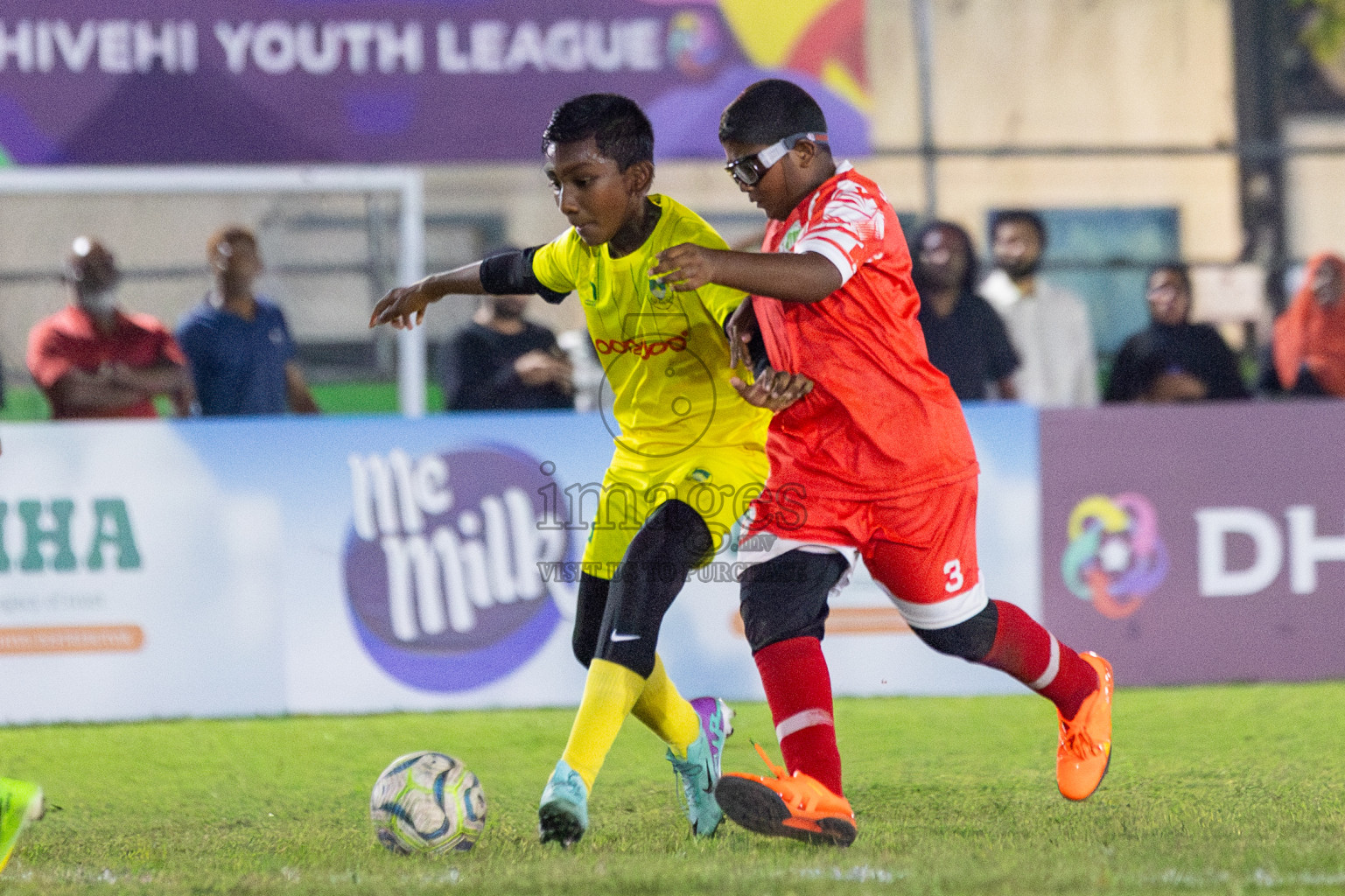 Maziya vs Hurriya (U12) in Day 4 of Dhivehi Youth League 2024 held at Henveiru Stadium on Thursday, 28th November 2024. Photos: Shuu Abdul Sattar/ Images.mv