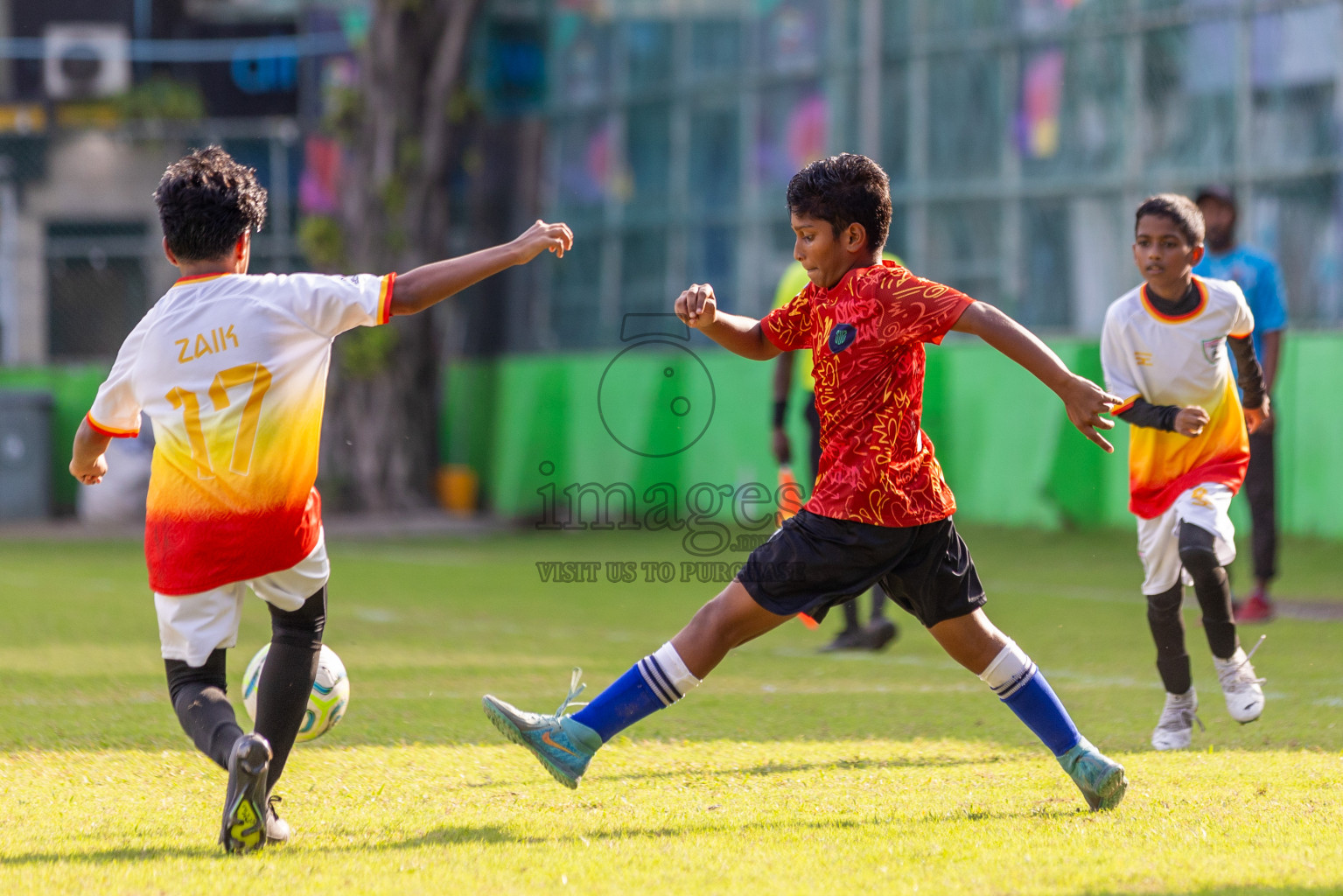 Club Eagles vs Super United Sports (U12) in Day 4 of Dhivehi Youth League 2024 held at Henveiru Stadium on Thursday, 28th November 2024. Photos: Shuu Abdul Sattar/ Images.mv