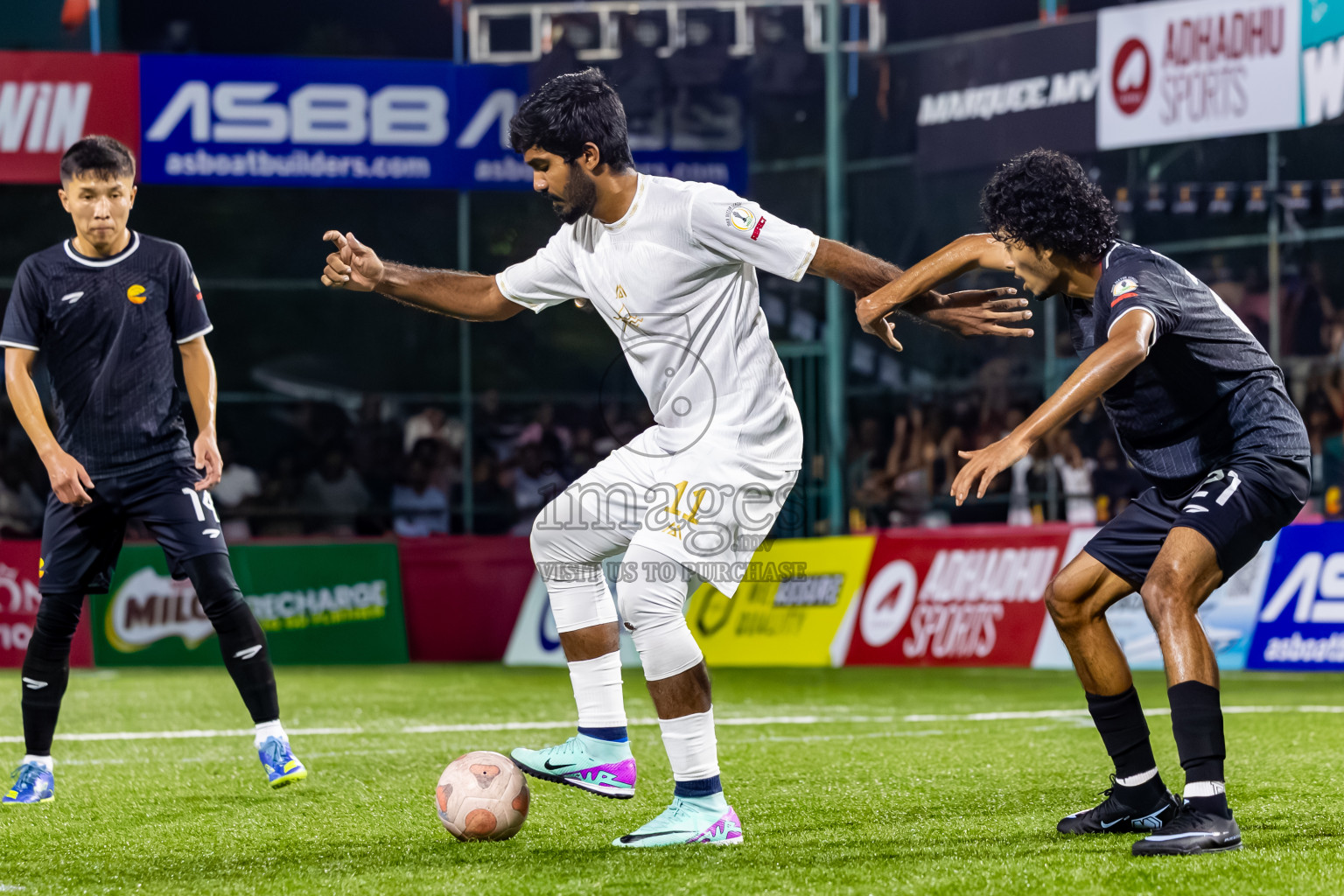 Arena vs Hawks in the Final of Milo Sector League 2025 was held in Rehendhi Futsal Ground, Hulhumale', Maldives on Tuesday, 18th November 2025. Photos: Nausham Waheed  / images.mv