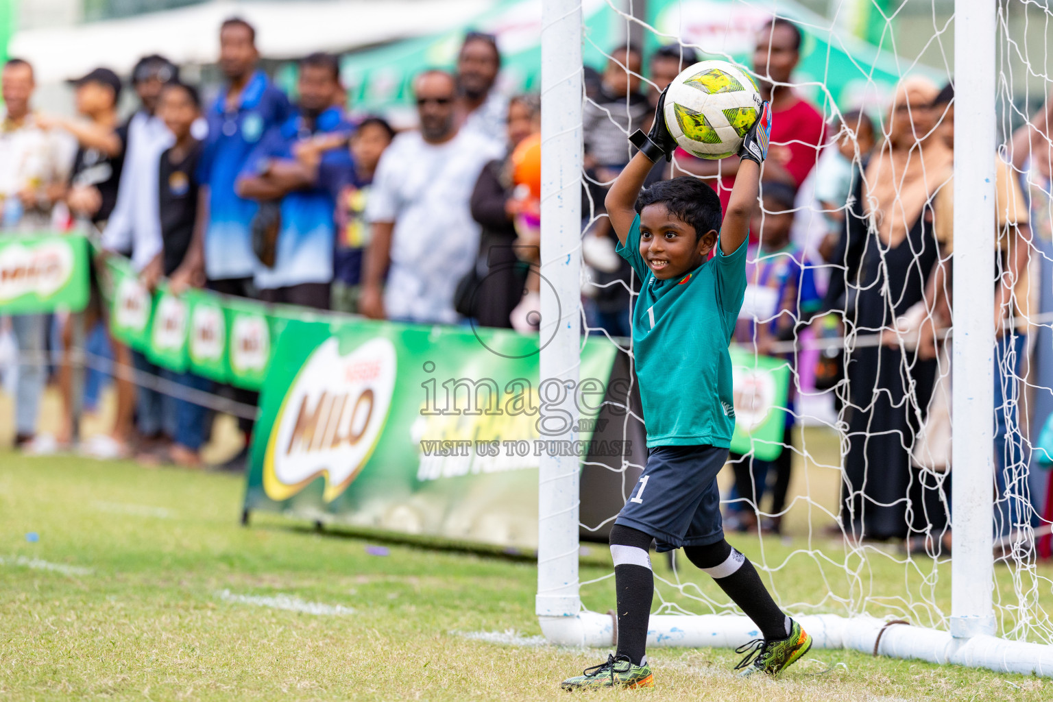 Day 2 of MILO SVAM Juniors 2025 (U-8) was held at Henveiru Stadium in Male', Maldives on Friday, 27th June 2025. 

Photos: Hassan Simah / images.mv