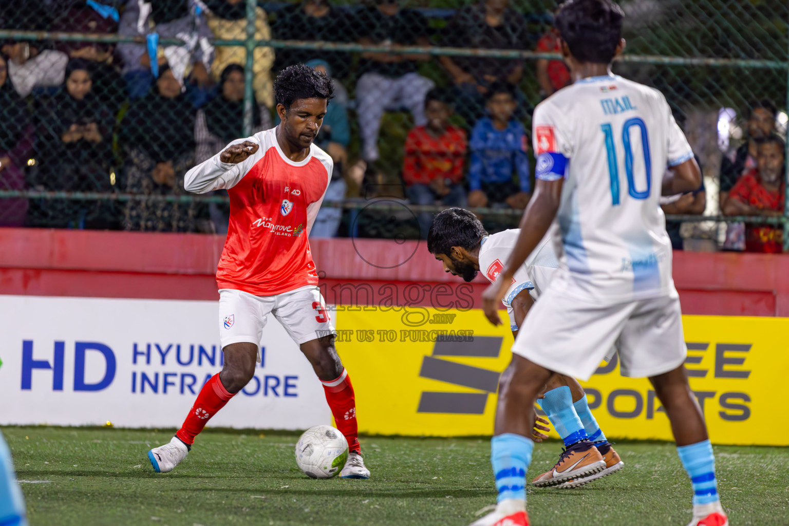 Sh Feydhoo vs N Kendhikulhudhoo on Day 37 of Golden Futsal Challenge 2024 was held on Thursday, 22nd February 2024, in Hulhumale', Maldives
Photos: Ismail Thoriq / images.mv