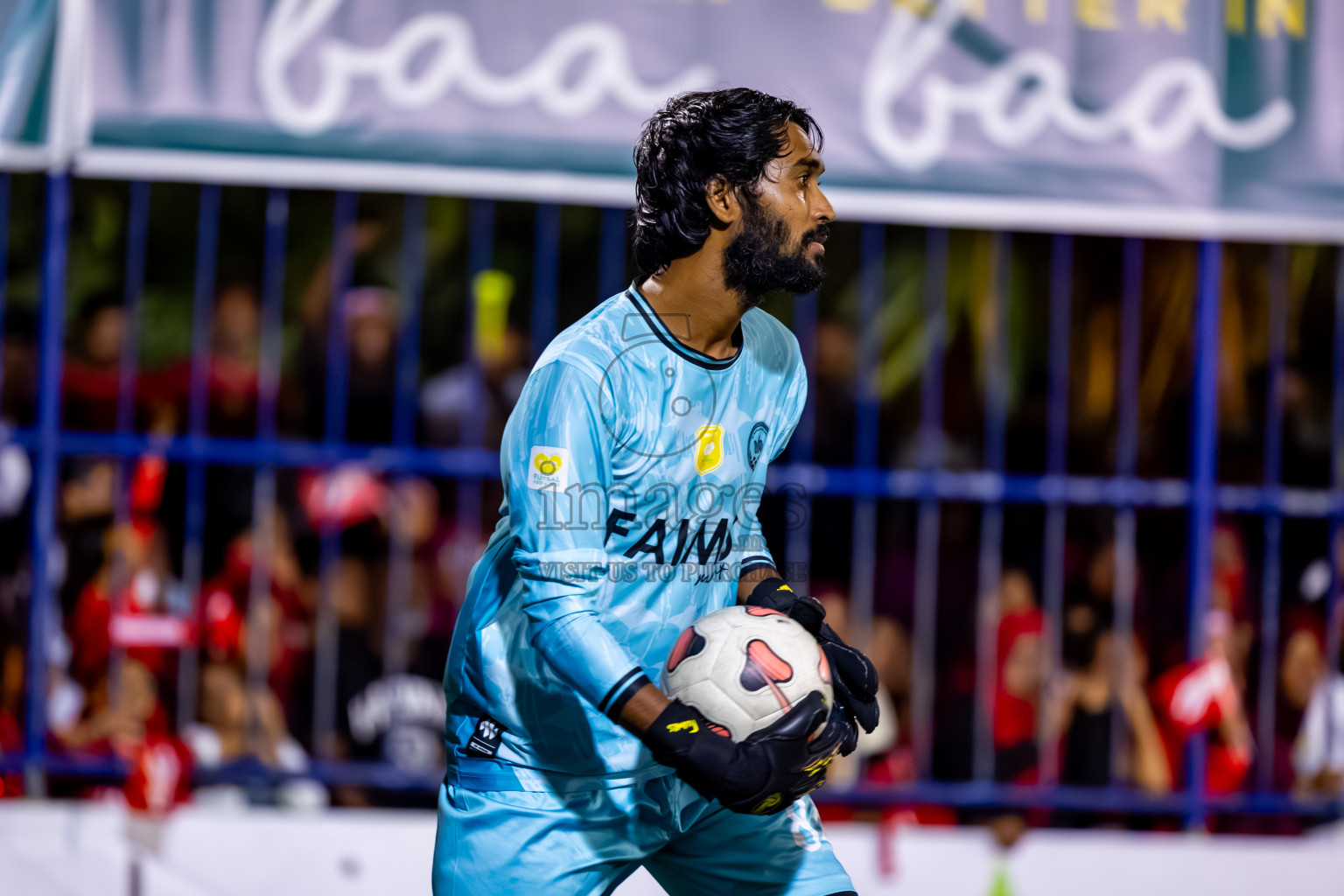 Eydhafushi vs Hithaadhoo in the finals of Better in Baa Futsal Fiesta 2025 Men's division held in B. Eydhafushi, Maldives on Monday, 17th November 2025. Photos: Nausham Waheed / images.mv