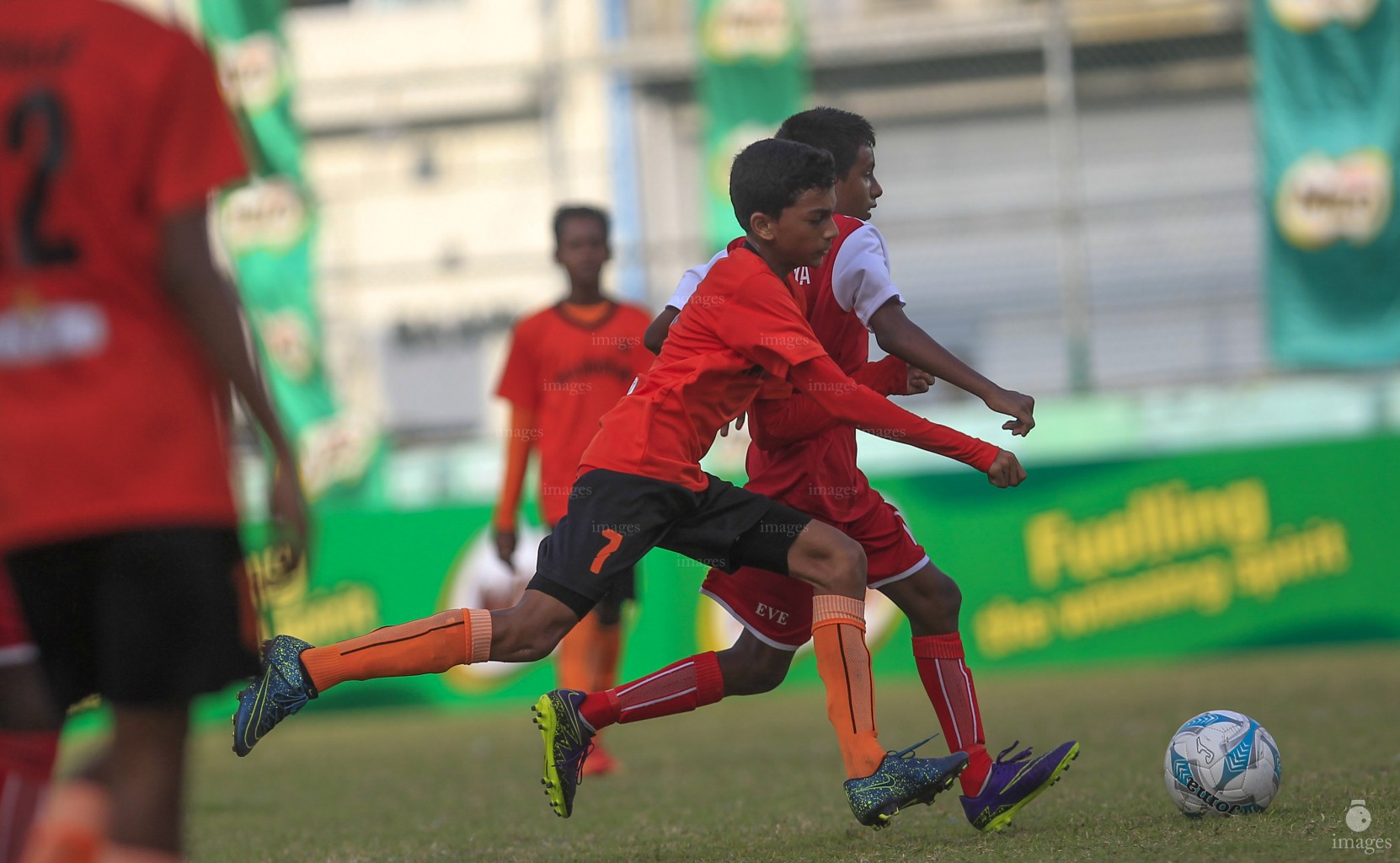 Inter school Football U14: Majeedhiyya vs Imaaduddin , Sunday March 6 , 2016.  (Images.mv Photo: Mohamed Ahsan)