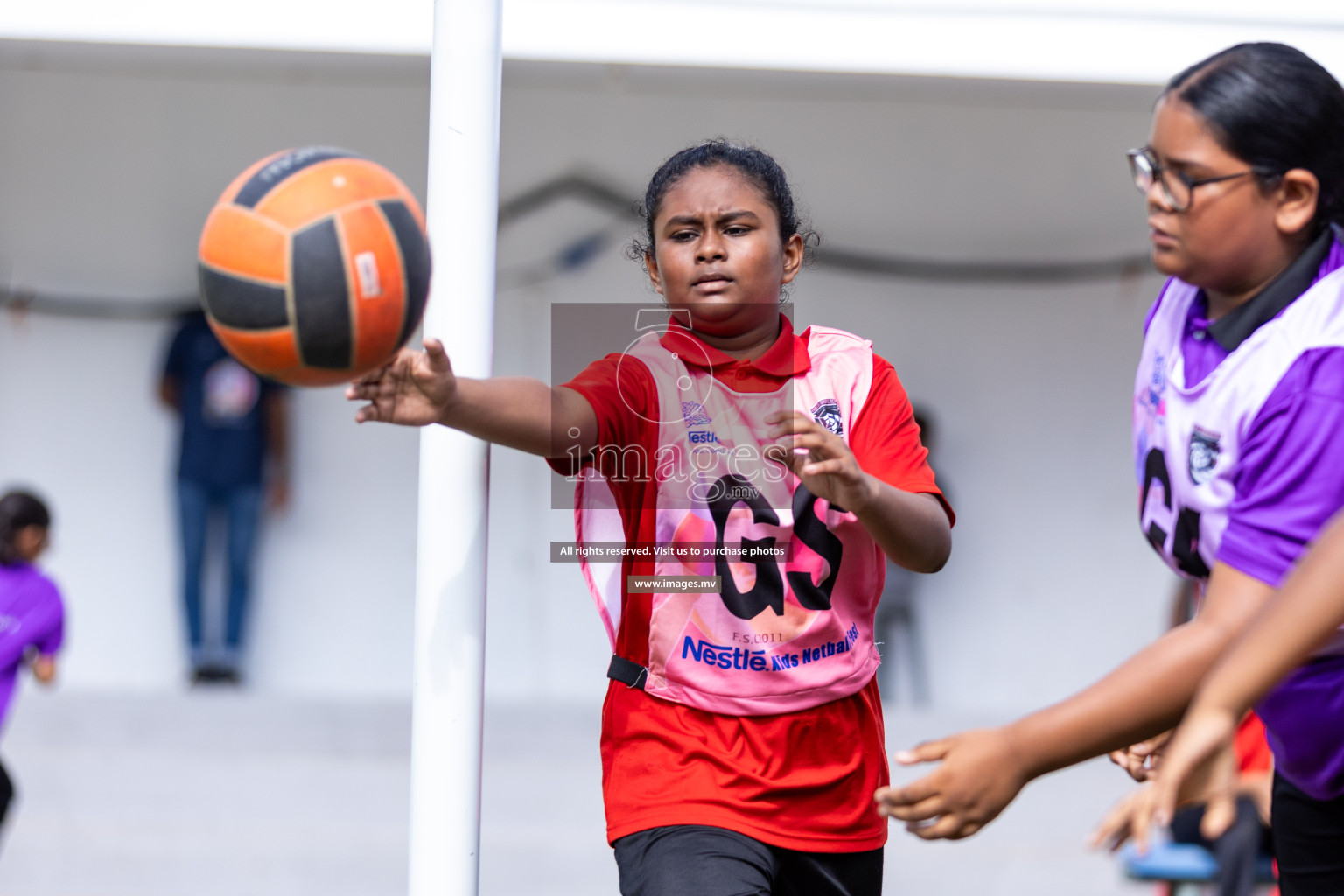 Day 2 of Nestle' Kids Netball Fiesta 2023 held in Henveyru Stadium, Male', Maldives on Thursday, 1st December 2023. Photos by Nausham Waheed / Images.mv