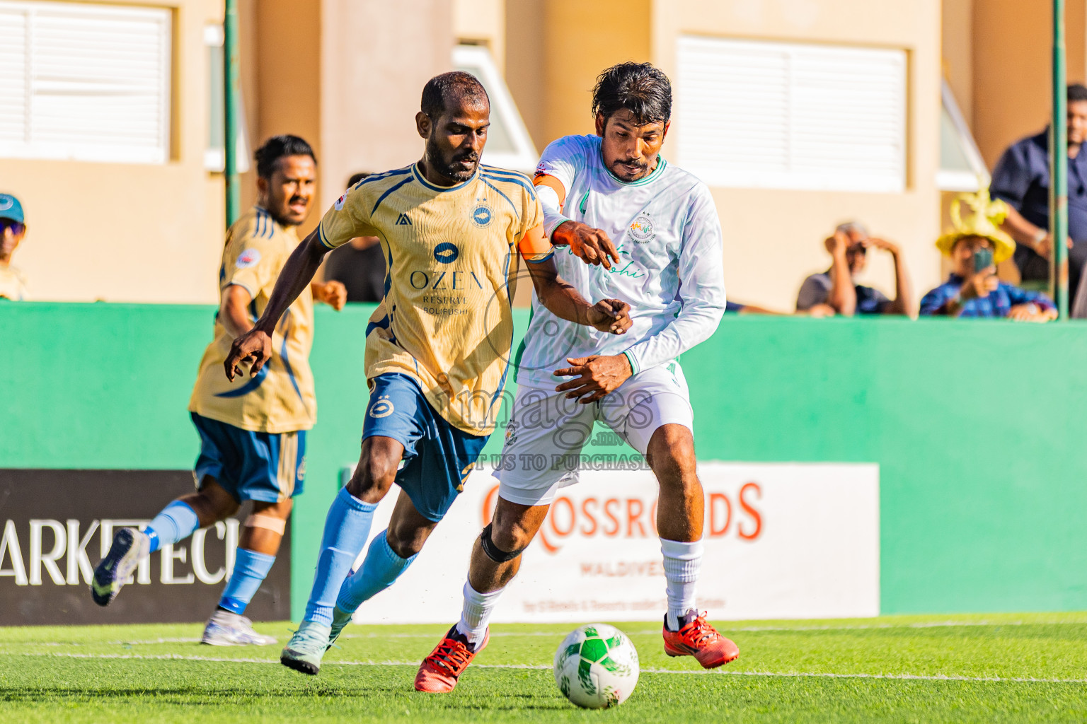 Fihalhohi vs Ozen Bolifushu in Resort League 2025 (South Male Zone) day 6 was held on Friday, 3rd October 2025 in Crossroads's Maldives, Photos: Areef Adam / images.mv