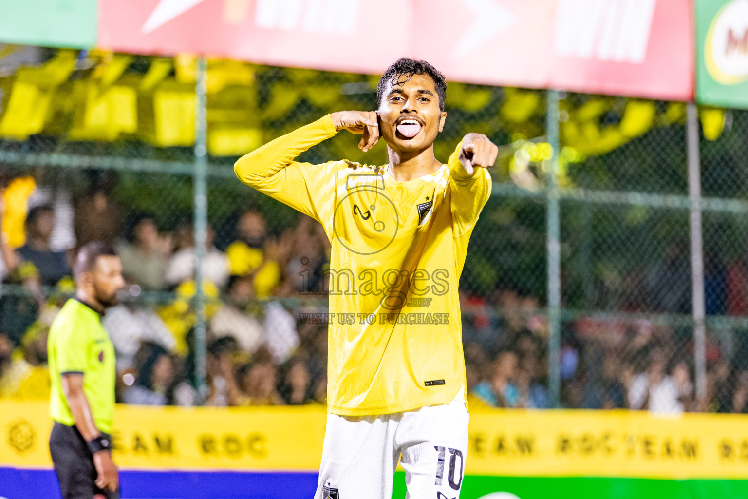RRC vs STO RC in the Finals of Club Maldives Cup 2025 was held in Rehendhi Futsal Ground, Hulhumale', Maldives on Saturday, 25th October 2025. 
Photos: Hassan Simah / images.mv