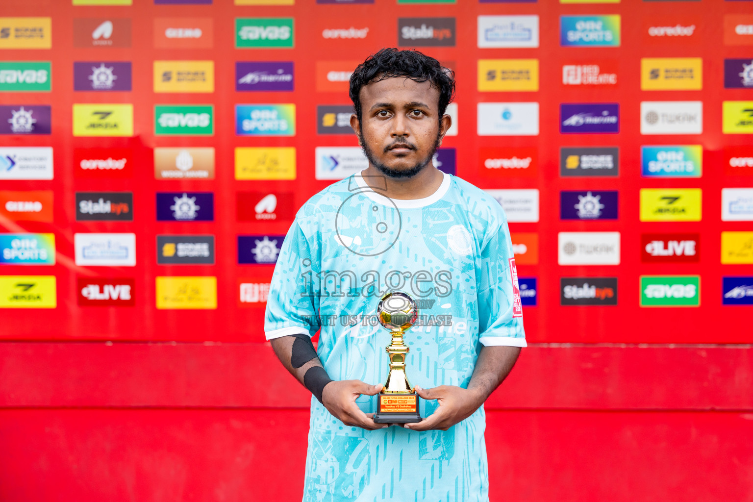 GA Vaadhoo vs GA Gadhdhoo in Day 12 of Golden Futsal Challenge 2025 was held on Thursday, 16th January 2025, in Hulhumale', Maldives Photos: Nausham Waheed  / images.mv