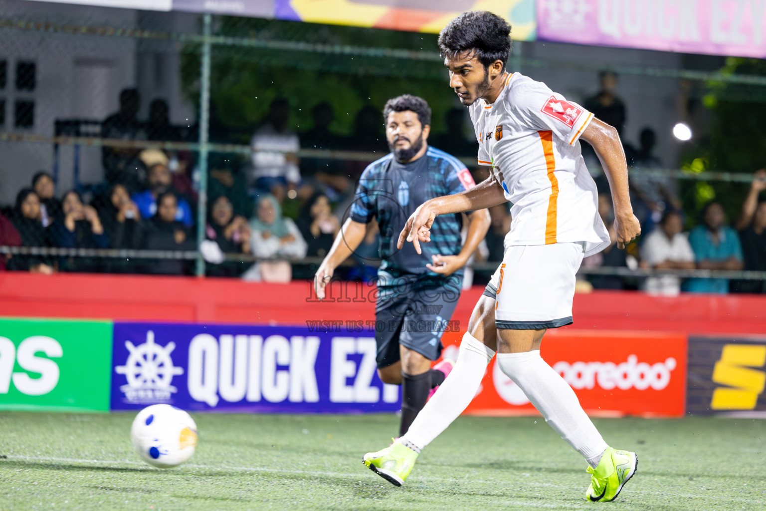 Th Hirilandhoo vs Th Buruni in Day 10 of Golden Futsal Challenge 2025 was held on Tuesday, 14th January 2025, in Hulhumale', Maldives Photos: Ismail Thoriq / images.mv