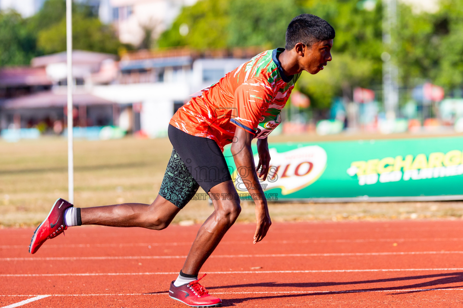 Day 1 of Inter-school Athletics Championship 2025 held in Ekuveni Synthetic Track, Male', Maldives on Monday, 06th October 2025. Photos by: Nausham Waheed / Images.mv