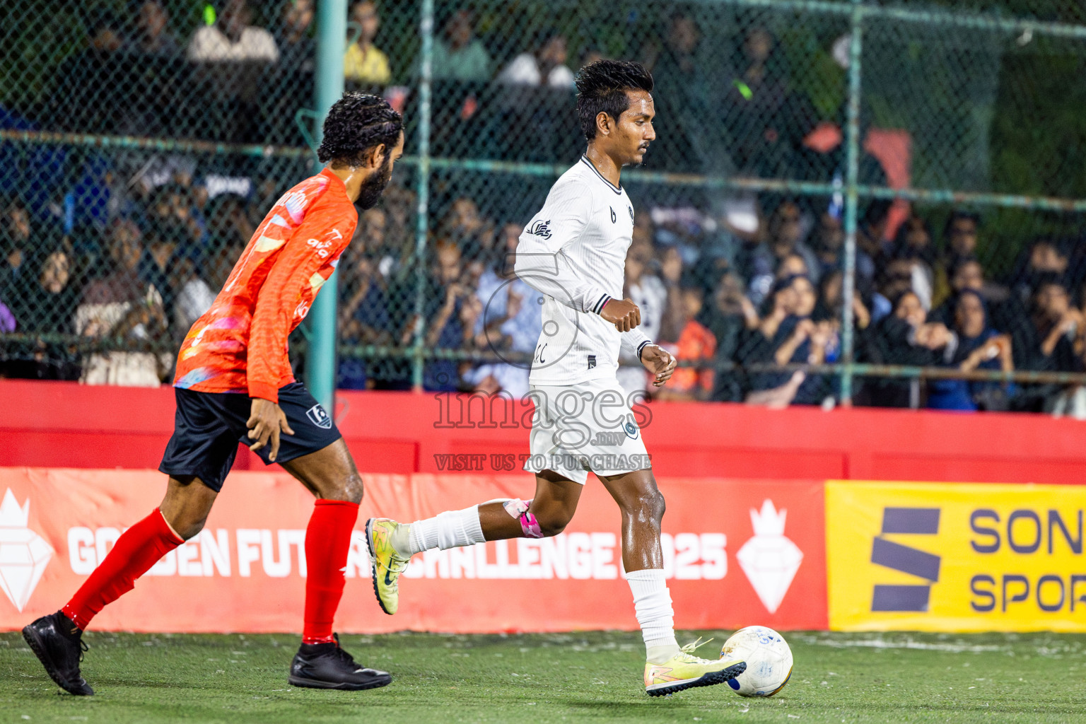 SH Kanditheemu vs R Dhuvaafaru in Zone round Day 27 of Golden Futsal Challenge 2025 was held on Friday , 31st January 2025, in Hulhumale', Maldives. Photos: Nausham Waheed / images.mv