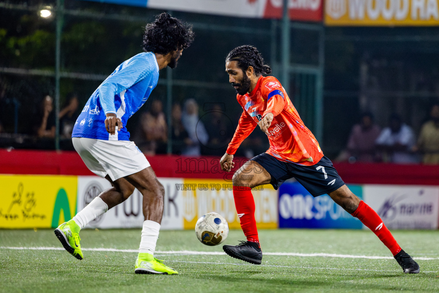 SH Milandhoo vs SH Kanditheemu in zone round on Day 32 of Golden Futsal Challenge 2025 was held on Wednesday , 5th February 2025, in Hulhumale', Maldives. Photos: Nausham Waheed / images.mv