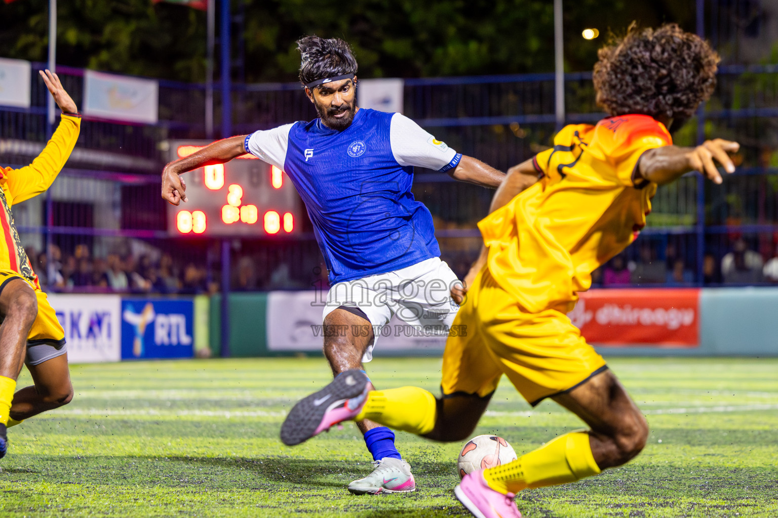 Hithaadhoo vs Thulhaadhoo in Day 5 of Better in Baa Futsal Fiesta 2025 Men's division held in B. Eydhafushi, Maldives on Sunday, 9th November 2025. Photos: Nausham Waheed / images.mv