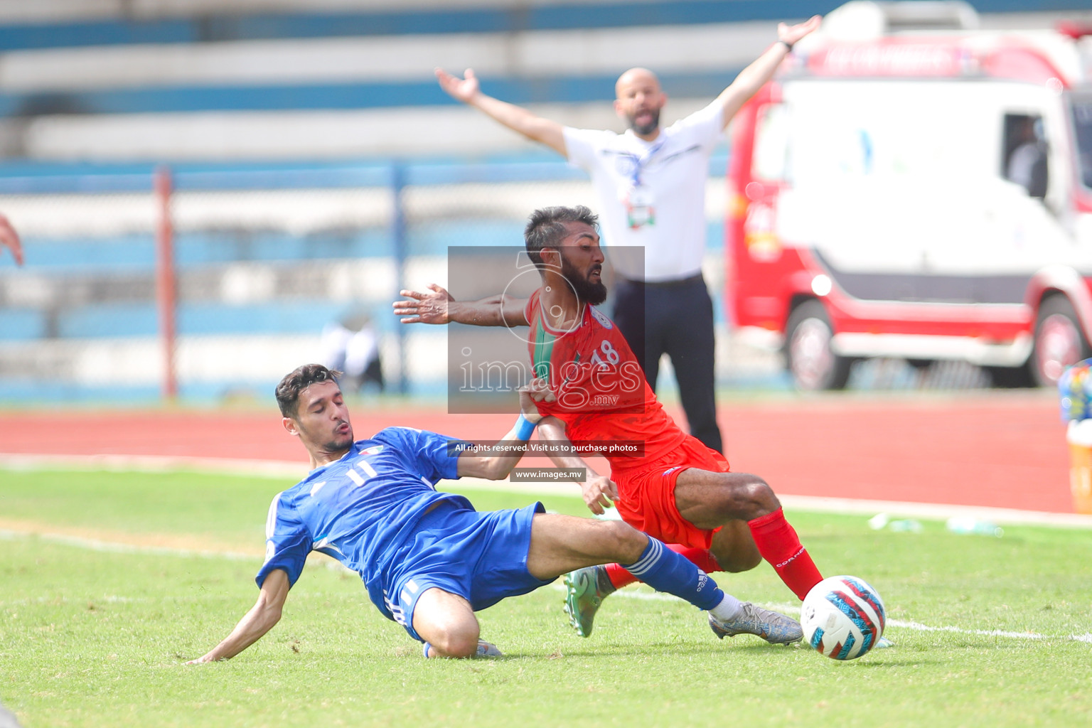 Kuwait vs Bangladesh in the Semi-final of SAFF Championship 2023 held in Sree Kanteerava Stadium, Bengaluru, India, on Saturday, 1st July 2023. Photos: Nausham Waheed, Hassan Simah / images.mv