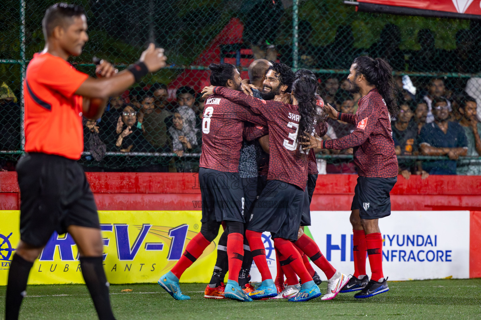 R. Dhuvaafaru VS Vilimale in Round of 16 on Day 40 of Golden Futsal Challenge 2024 which was held on Tuesday, 27th February 2024, in Hulhumale', Maldives Photos: Hassan Simah / images.mv