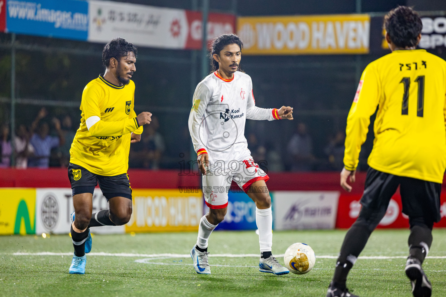 F Magoodhoo vs F Dharanboodhoo in Day 21 of Golden Futsal Challenge 2025 was held on Saturday , 25th January 2025, in Hulhumale', Maldives. Photos: Nausham Waheed / images.mv