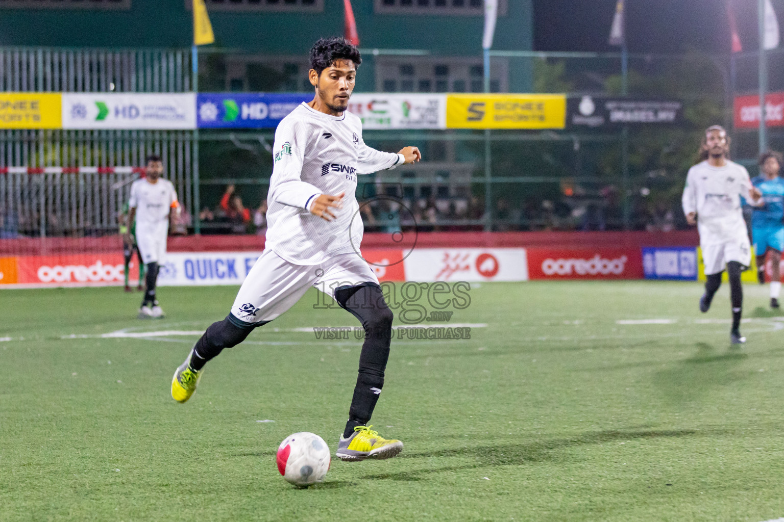 M. Kolhufushi vs M. Muli in Day 19 of Golden Futsal Challenge 2024 was held on Friday, 2nd February 2024 in Hulhumale', Maldives 
Photos: Hassan Simah / images.mv