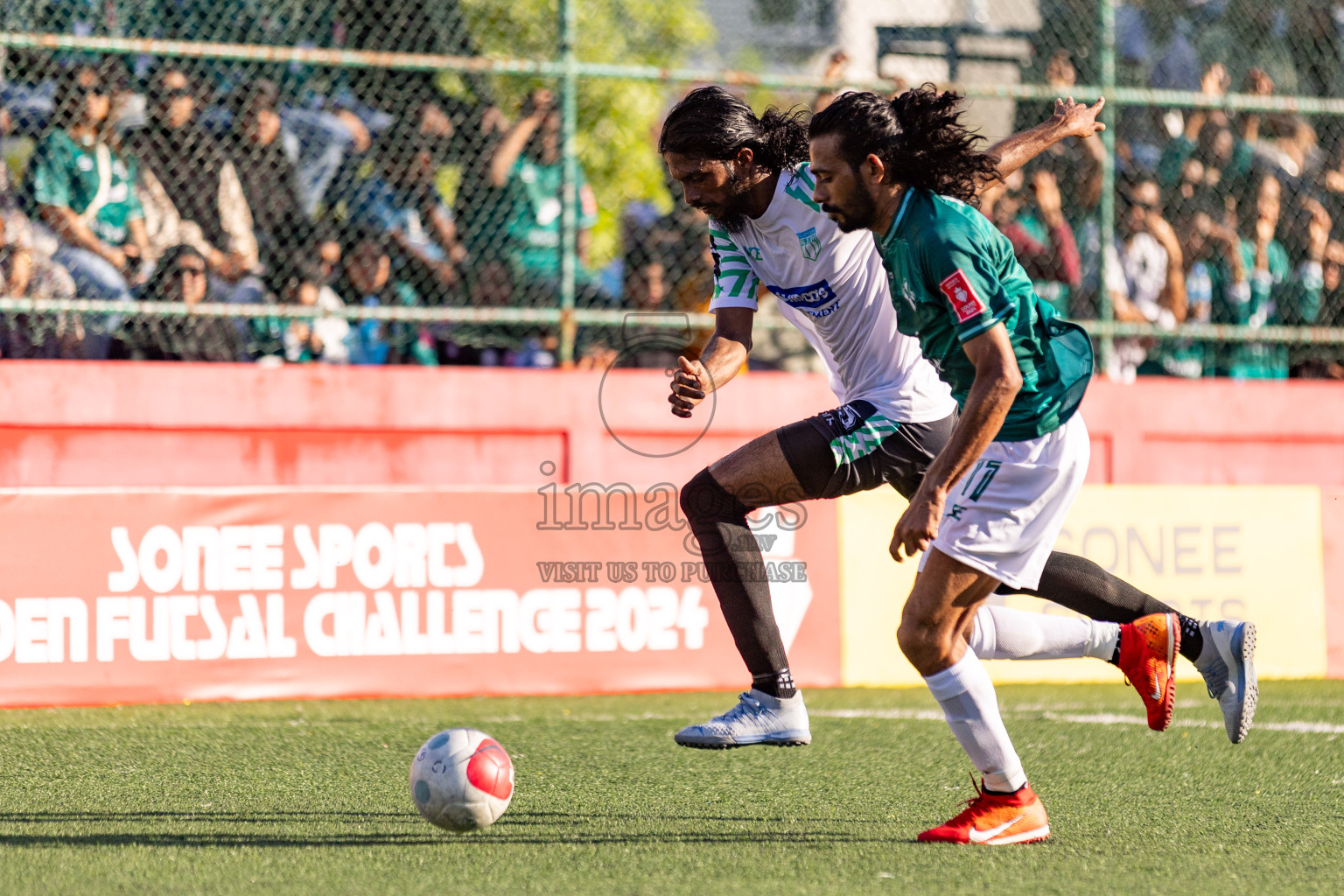 Th. Kinbidhoo vs Th. Vilufushi in Day 6 of Golden Futsal Challenge 2024 was held on Saturday, 20th January 2024, in Hulhumale', Maldives 
Photos: Hassan Simah / images.mv