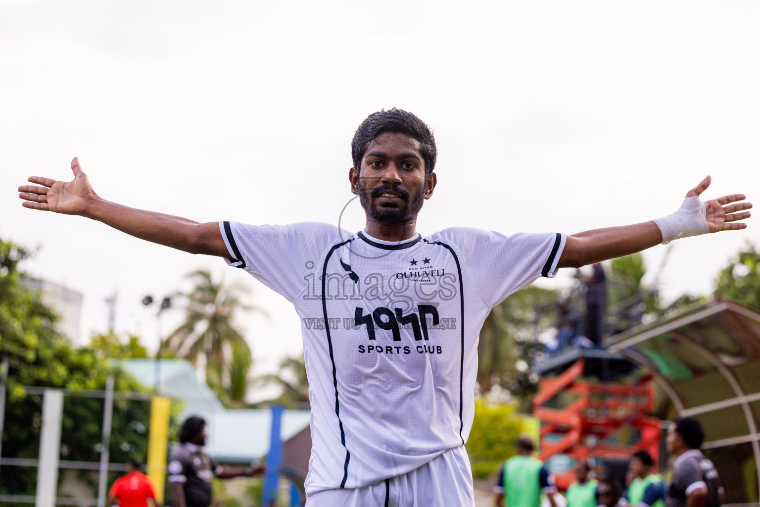 Baros vs Olhuveli in day 2 of Resort Super League 2026 was held on Thursday, 15th October 2026 in Kurumba Maldives Resort, Photos: Nausham Waheed / images.mv