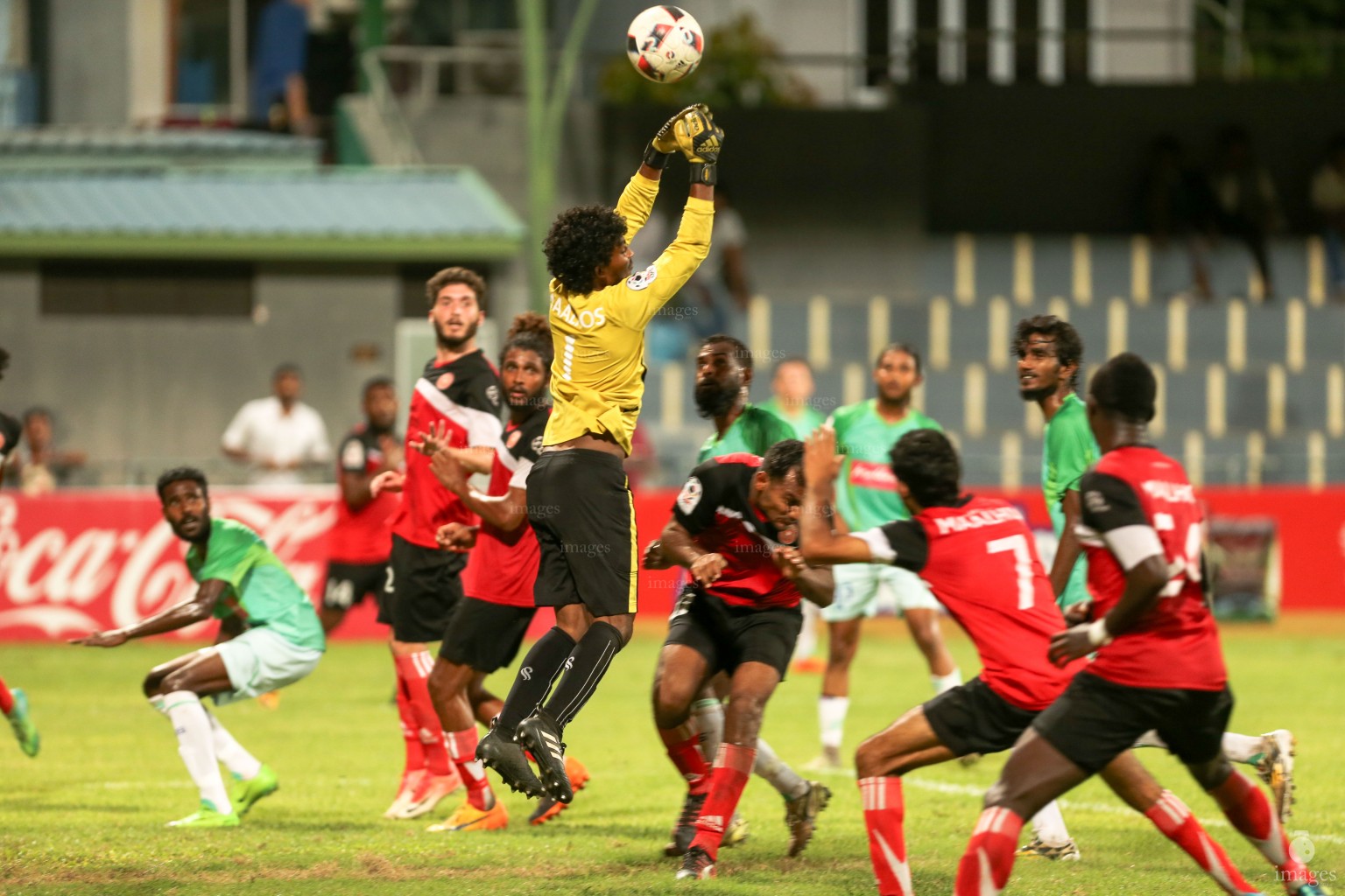Ooredoo Dhivehi Premier League 2017, Green Streets vs Maalhos FT in Male , Maldives. Sunday, October . 15, 2017. ( Images.mv Photo : Ismail Thoriq )