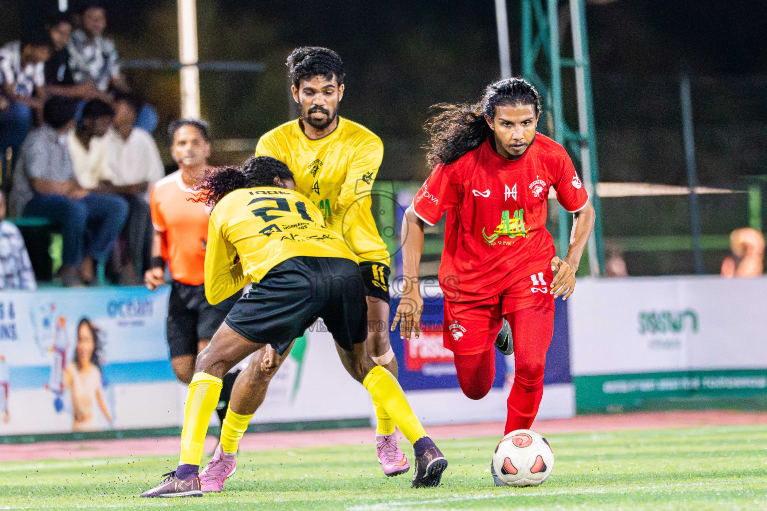 Kanmathi SC VS Kanmathi FC in Day 5 - Fonadhoo Youth Futsal Challenge 2025 held in Fonadhoo Futsal Stadium, L. Fonadhoo, Maldives on Thursday, 30th October 2025 Photos: Arif Rasheed / images.mv