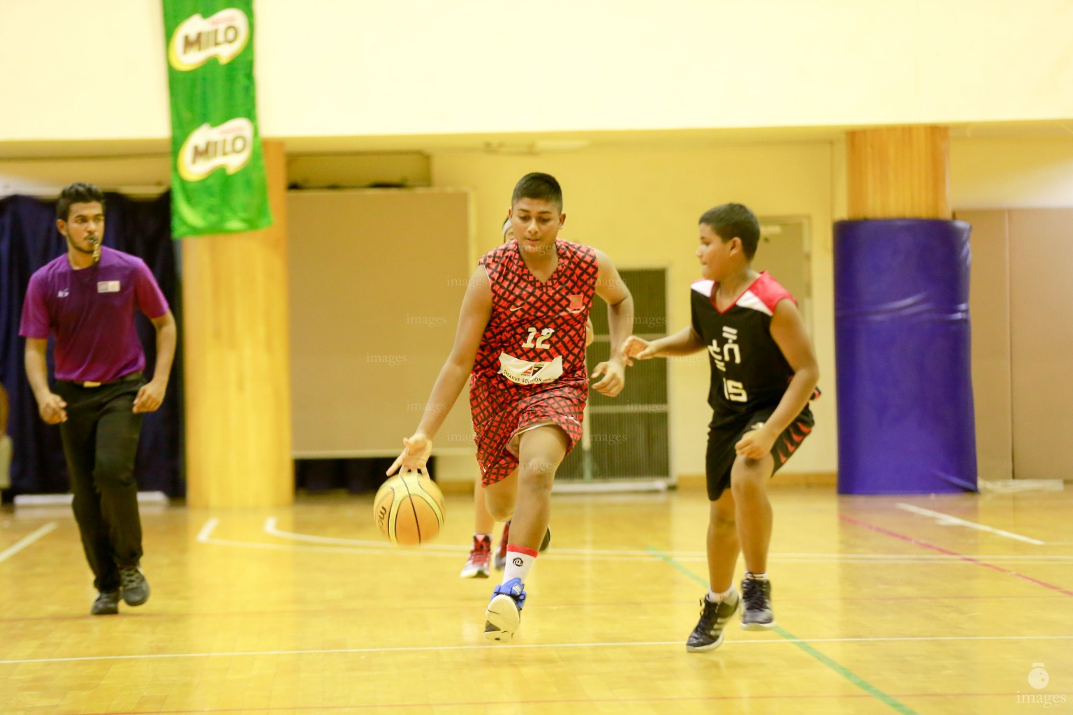 Milo Interschool Basketball Finals in Male', Maldives, Thursday, April. 28, 2016.(Images.mv Photo/ Hussain Sinan).