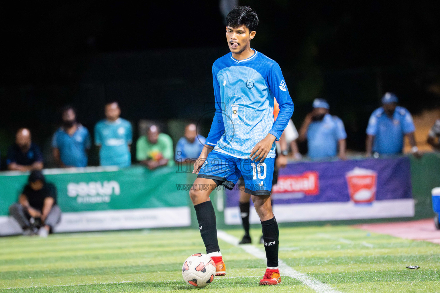 Foemathi VS Laamu Blues in Day 3 - Fonadhoo Youth Futsal Challenge 2025 held in Fonadhoo Futsal Stadium, L. Fonadhoo, Maldives on Tuesdat, 28th October 2025 Photos: Arif Rasheed / images.mv