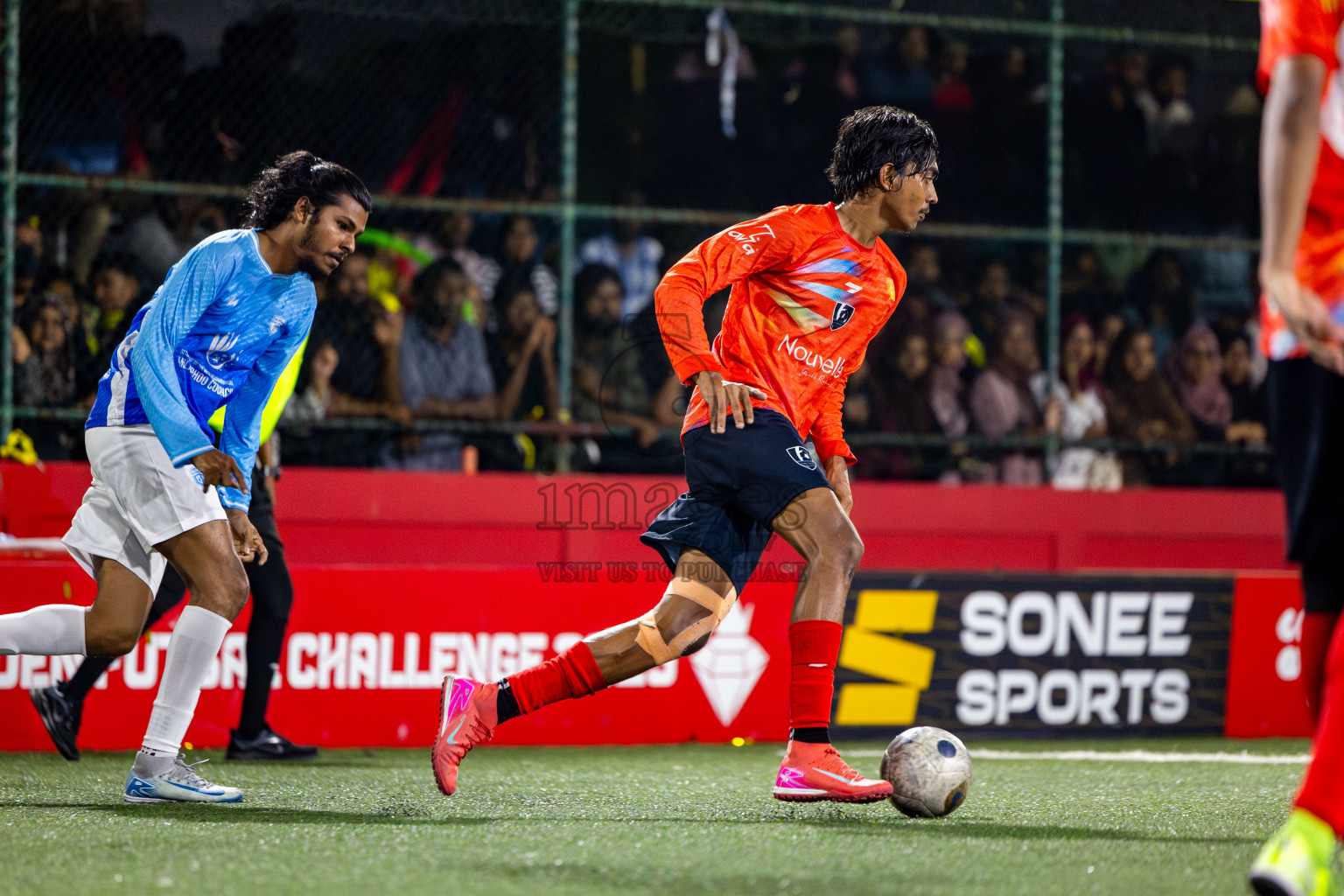 SH Milandhoo vs SH Kanditheemu in zone round on Day 32 of Golden Futsal Challenge 2025 was held on Wednesday , 5th February 2025, in Hulhumale', Maldives. Photos: Nausham Waheed / images.mv