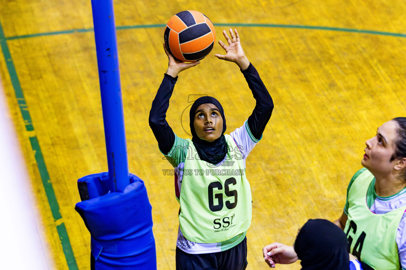 Kulhudhuffushi Youth & Recreation Club vs Club Green StreetDay 2 of 21st National Netball Tournament was held in Social Canter at Male', Maldives on Friday, 18th May 2024. Photos: Nausham Waheed / images.mv