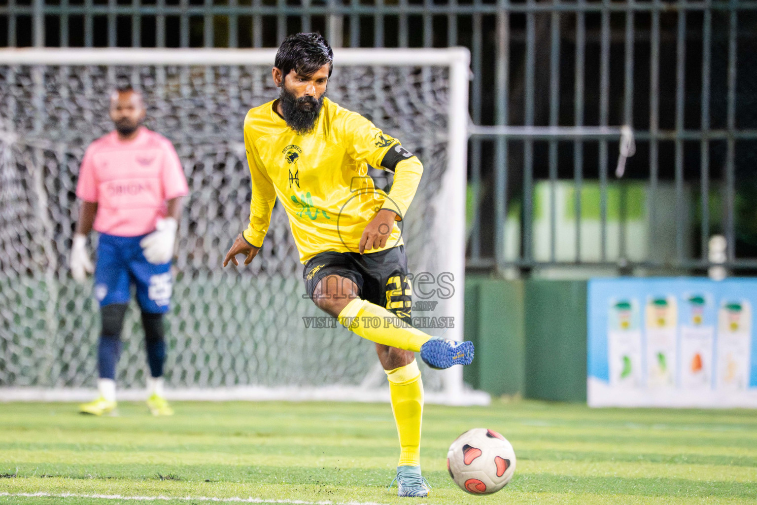 Foemathi JR VS Kanmathi SC in Day 3 - Fonadhoo Youth Futsal Challenge 2025 held in Fonadhoo Futsal Stadium, L. Fonadhoo, Maldives on Tuesdat, 28th October 2025 Photos: Arif Rasheed / images.mv
