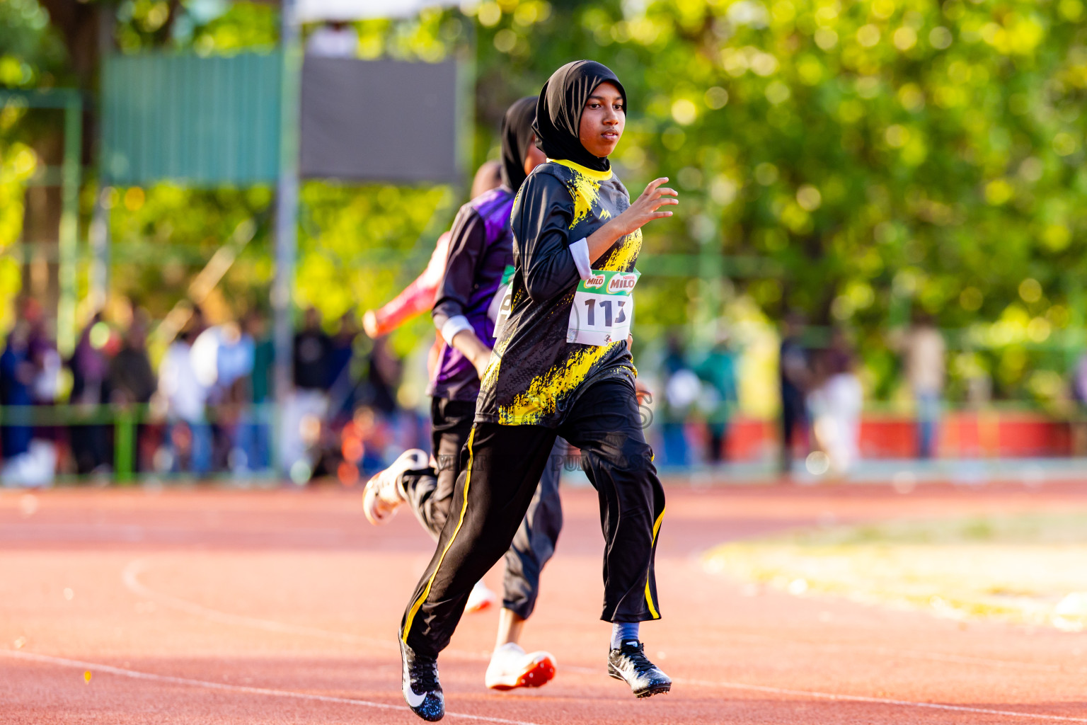 Day 1 of Inter-school Athletics Championship 2025 held in Ekuveni Synthetic Track, Male', Maldives on Monday, 06th October 2025. Photos by: Nausham Waheed / Images.mv