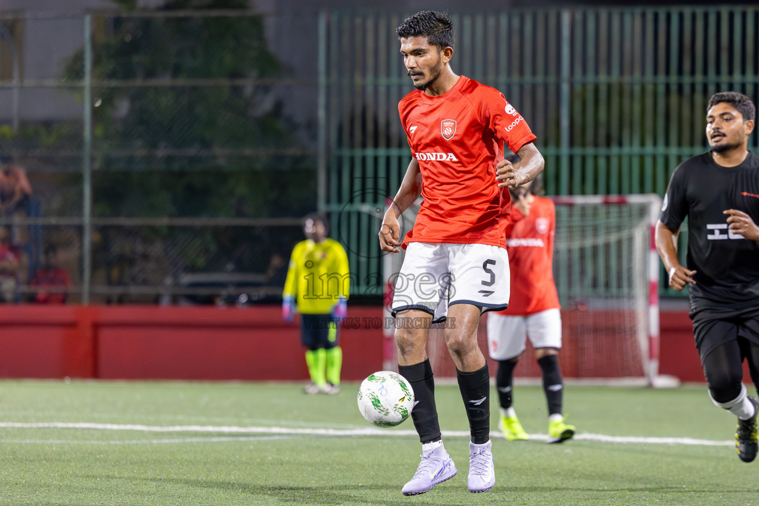 Sheesha vs Roseware in Day 1 of Office League 2025 was held on Wednesday, 16th April 2025 in Hulhumale', Maldives.
Photos: Ismail Thoriq / images.mv