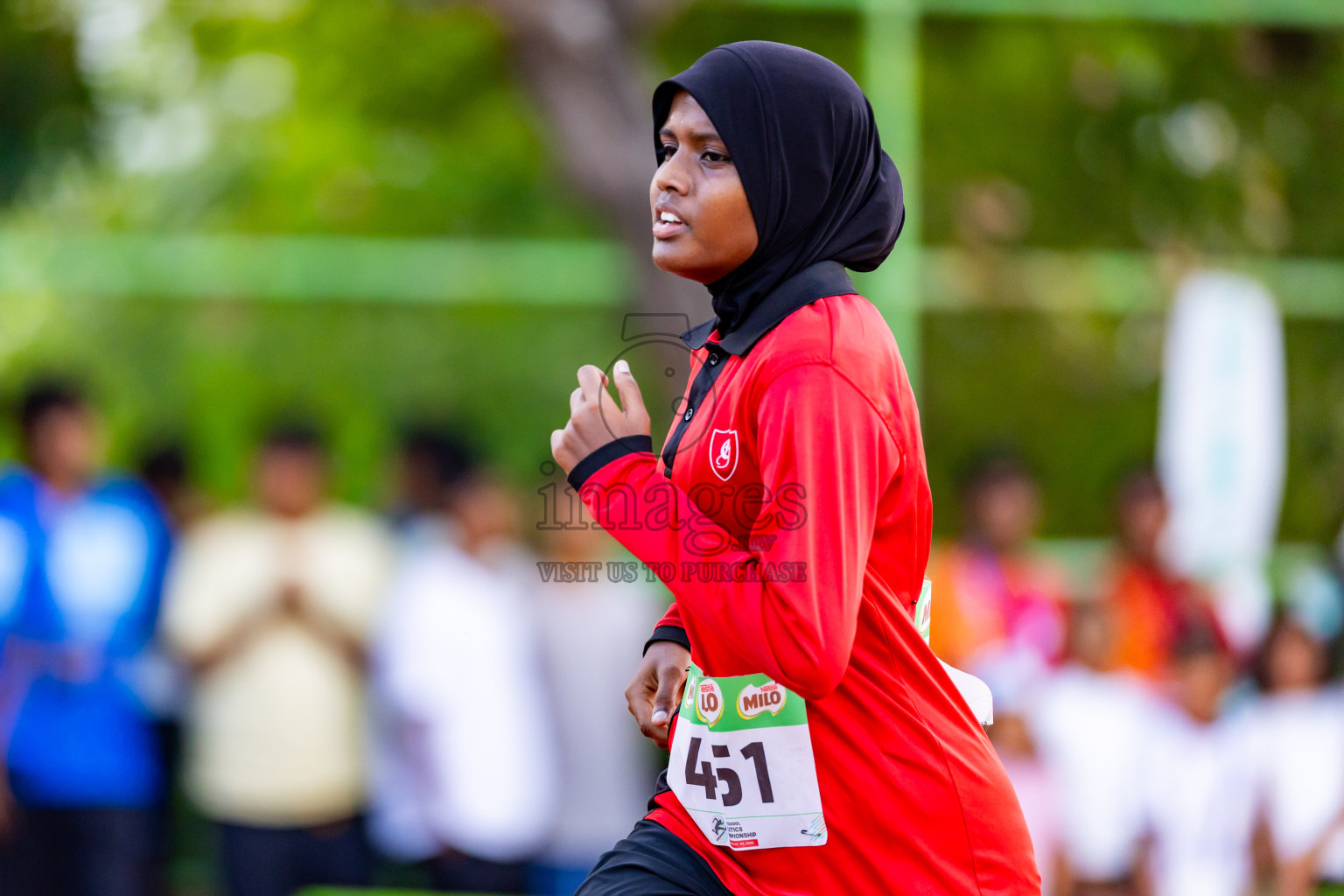 Day 4 of Inter-school Athletics Championship 2025 held in Ekuveni Synthetic Track, Male', Maldives on Thursday, 09th October 2025. Photos by: Nausham Waheed / Images.mv