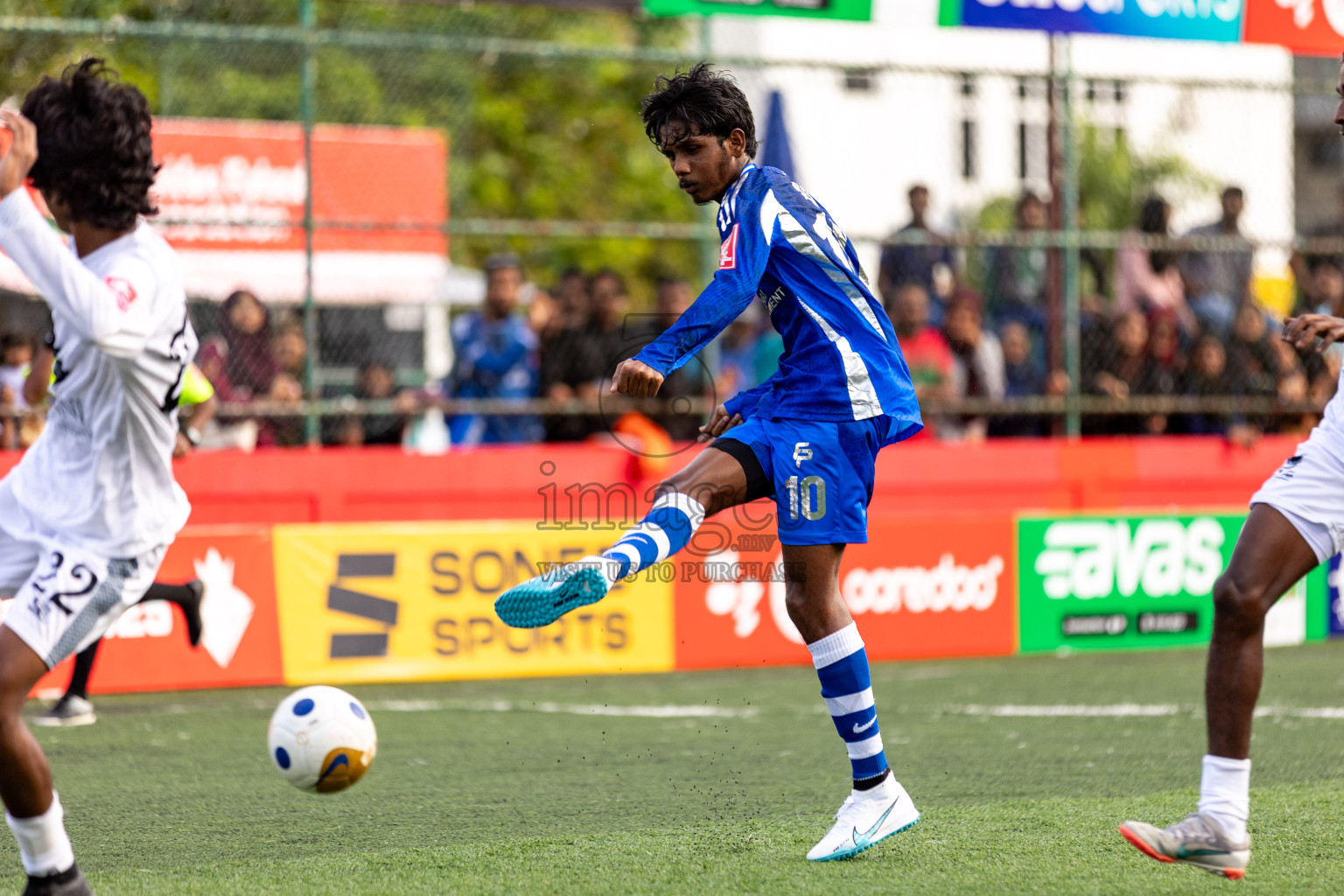 AA. Ukulhas VS AA. Mathiveri in Day 7 of Golden Futsal Challenge 2025 was held on Saturday, 11th January 2025, in Hulhumale', Maldives 
Photos: Hassan Simah / images.mv