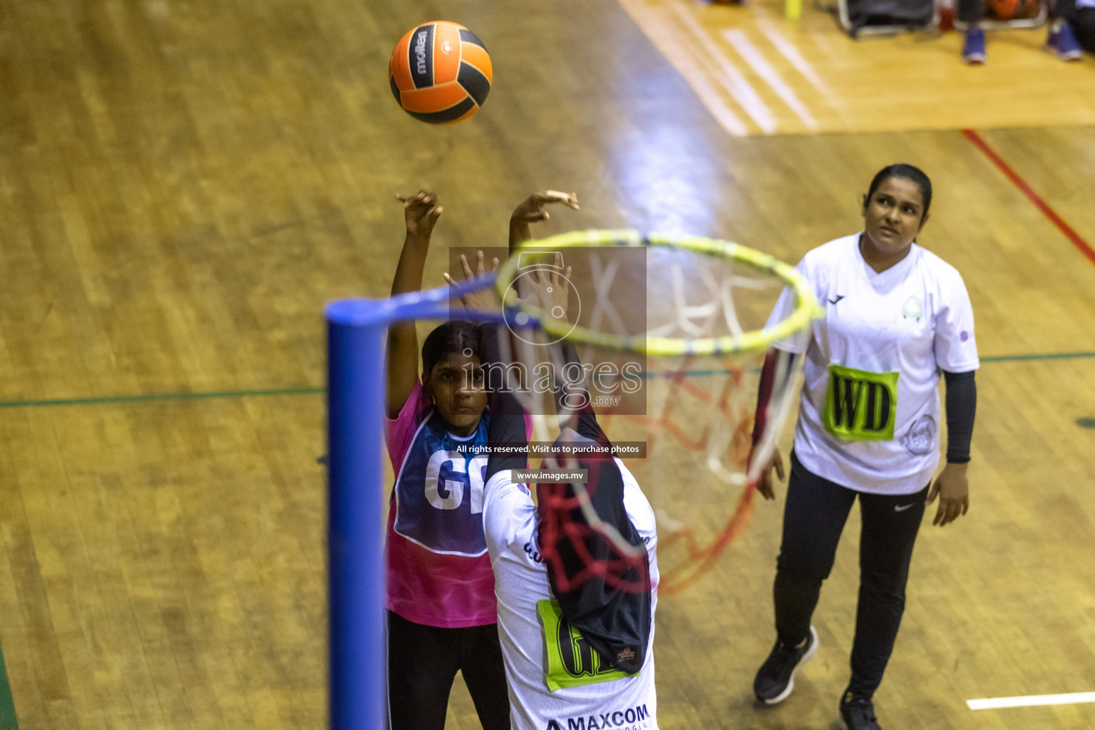 Sports Club Shining Star vs Club Green Streets in the Milo National Netball Tournament 2022 on 17 July 2022, held in Social Center, Male', Maldives. Photographer: Hassan Simah / Images.mv