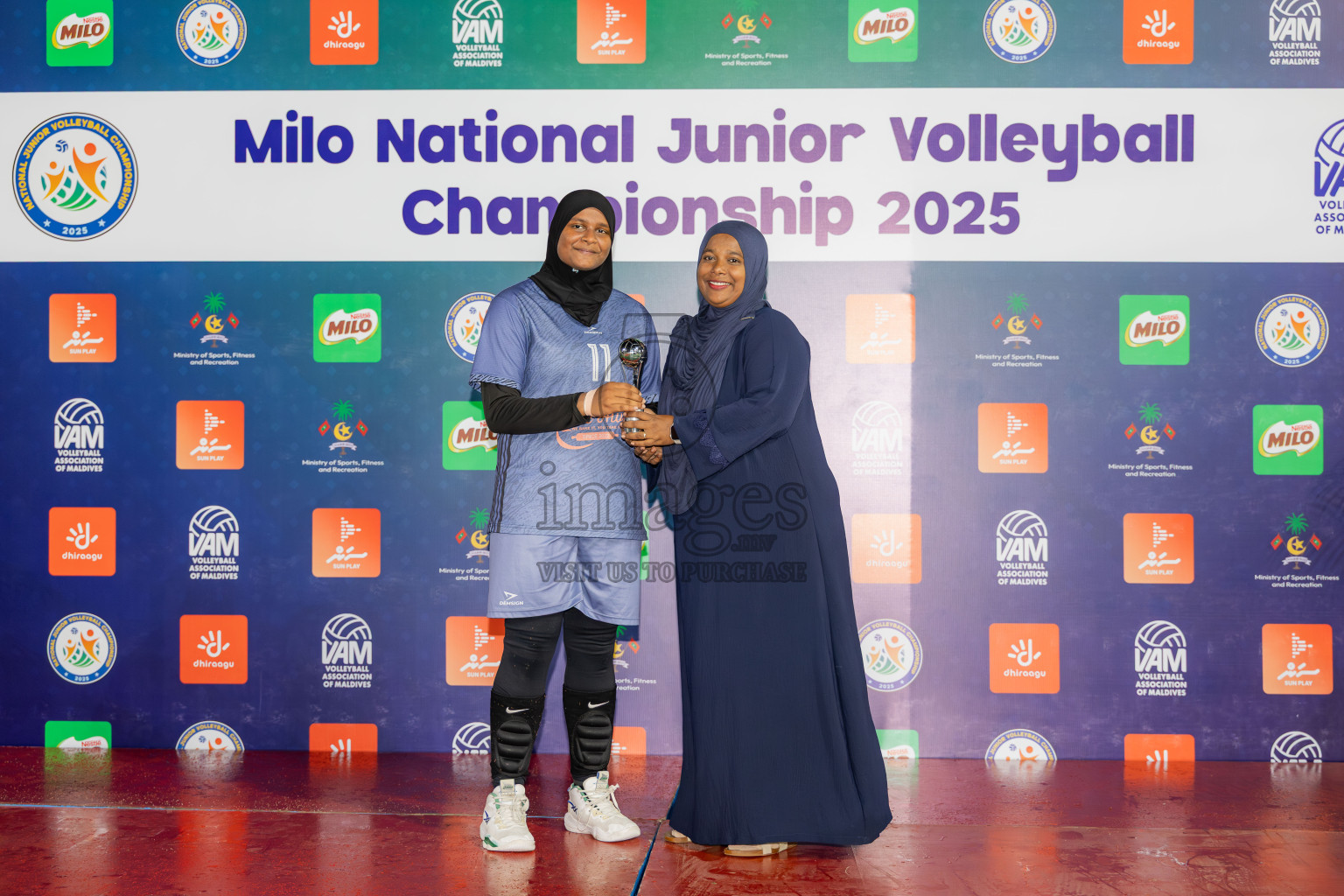 Villingili Z Jamiyya vs Club Volleyball in the Finals of Milo National Junior Volleyball Championship 2025 Woman's Division was held on Sunday, 30th November 2025 at Ekuveni Turf Court Male', Maldives. Photos: Areef Adam / images.mv